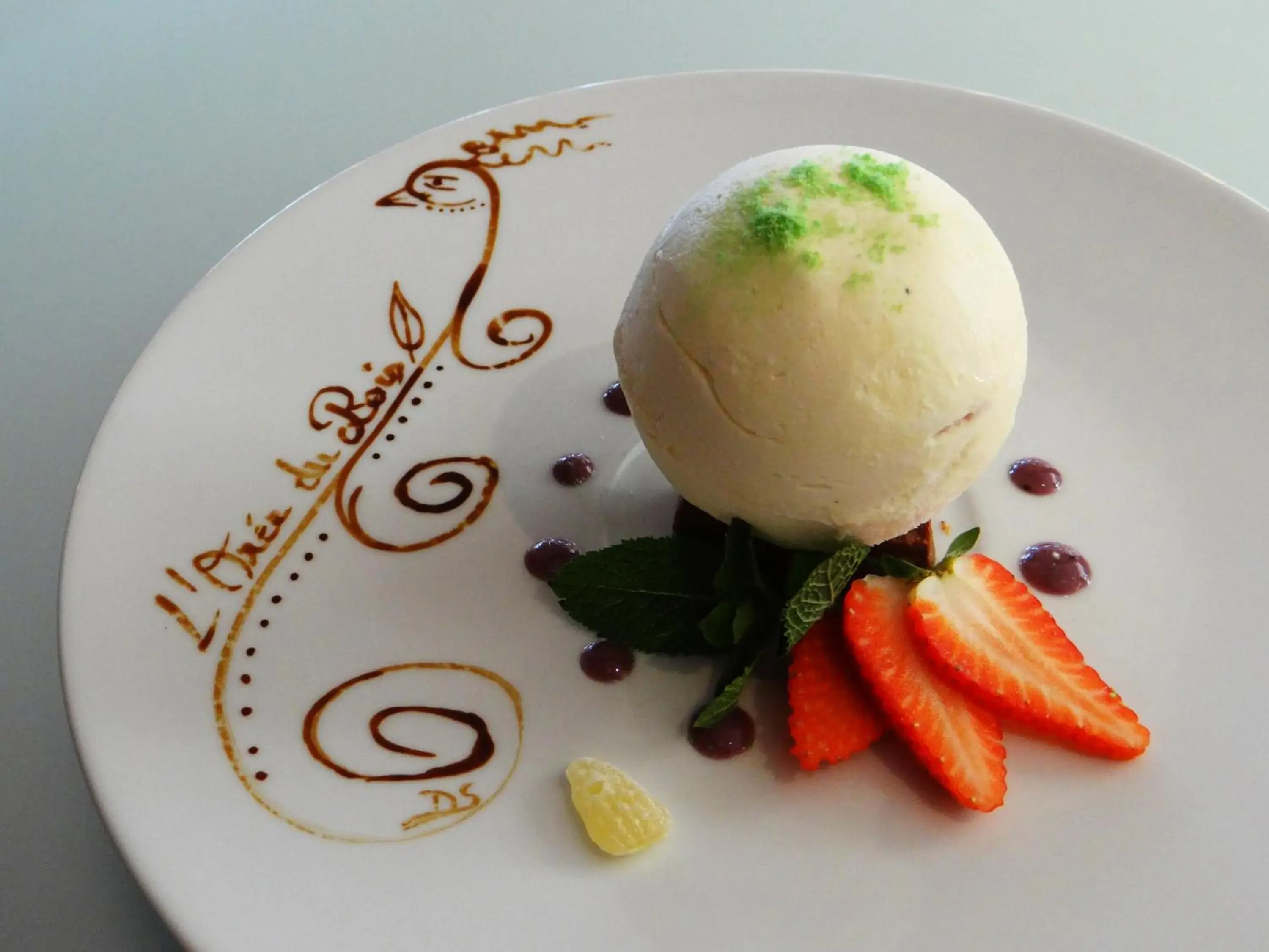 Food and drinks in L'Orée du Bois Food and drinks in L'Orée du Bois