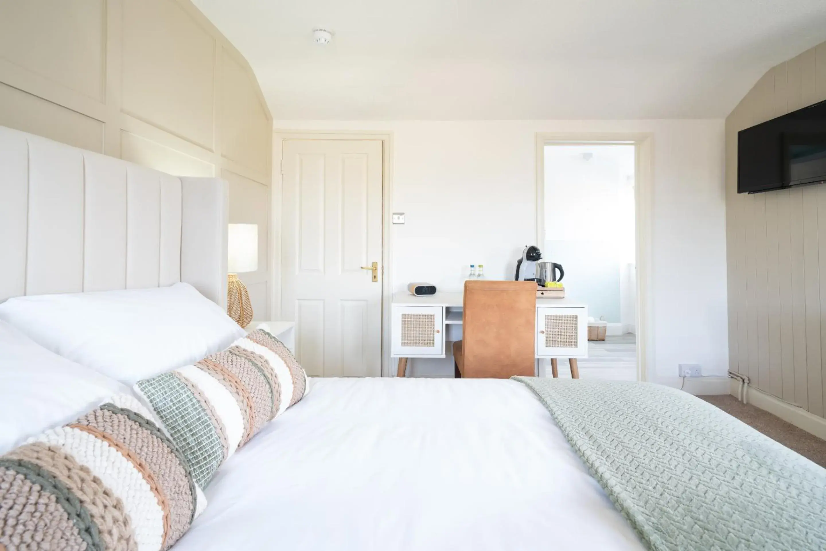 Bedroom, Bed in The Crab And Lobster Inn Bedroom, Bed in The Crab And Lobster Inn