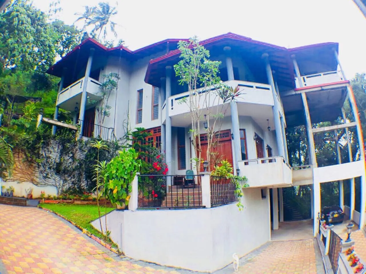 Facade/entrance in Villa Familia