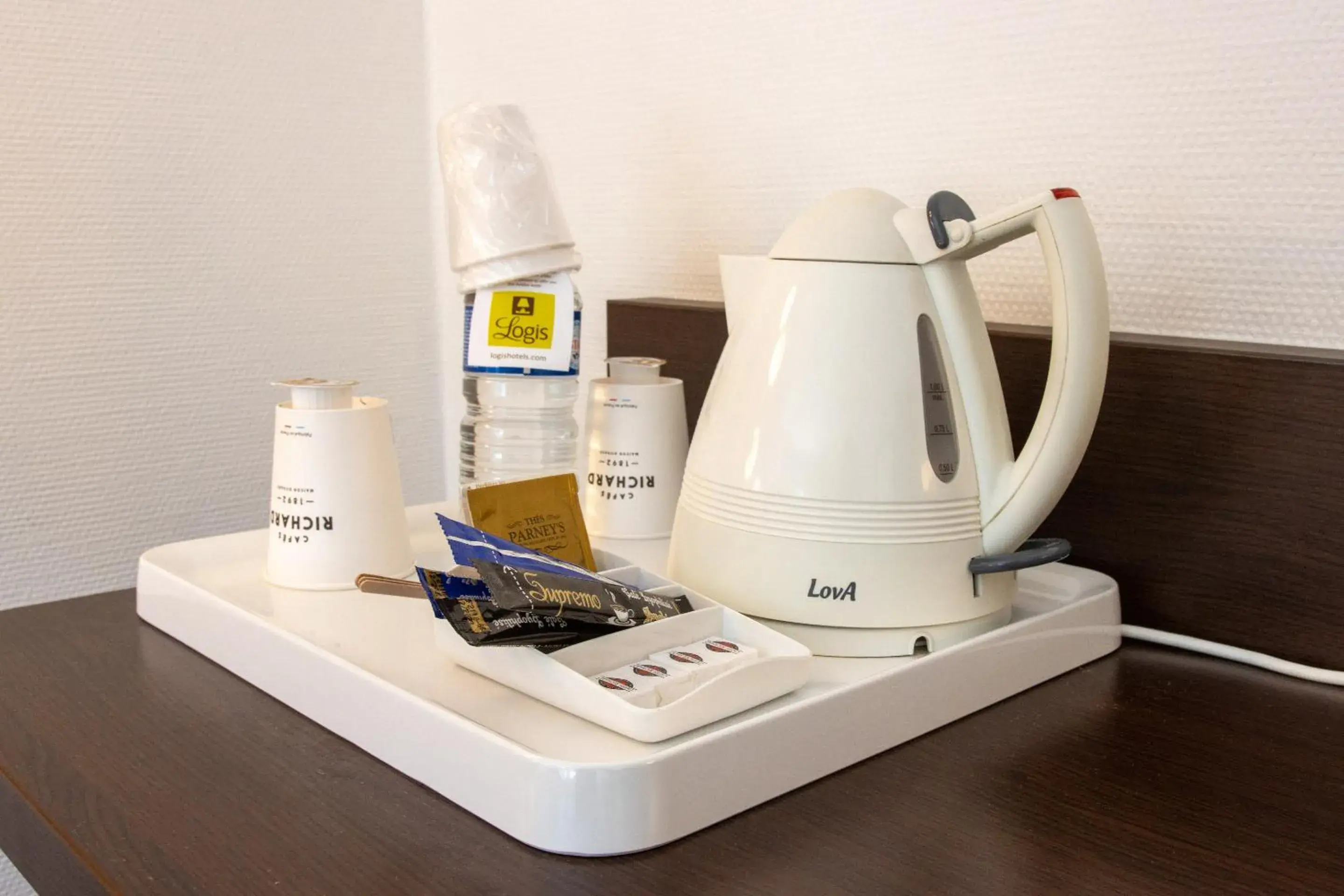 Double Room with Terrace in Logis Hôtel & Restaurant - Le Relais de Montigny Double Room with Terrace in Logis Hôtel & Restaurant - Le Relais de Montigny