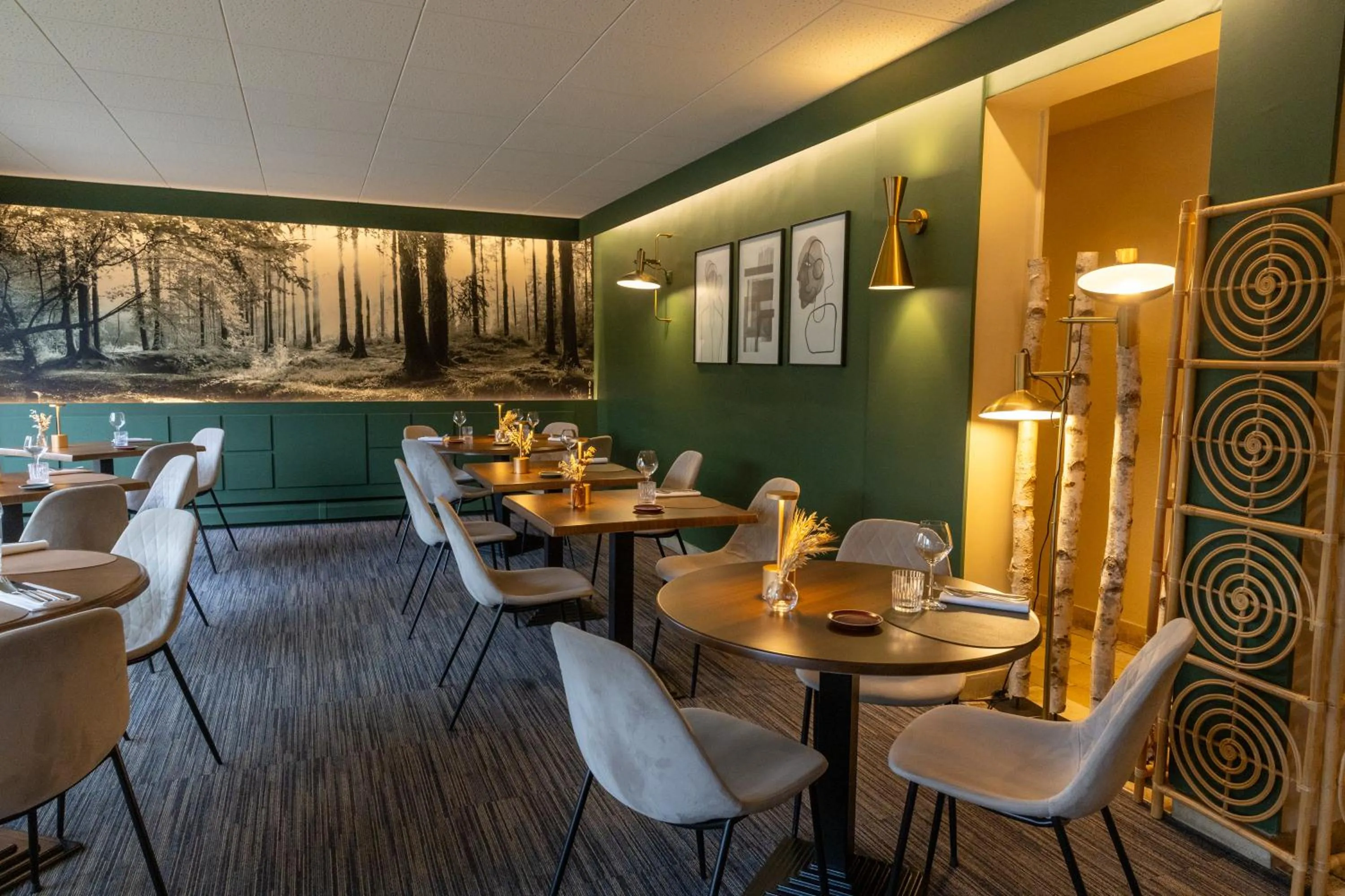 Restaurant/places to eat in Logis Hôtel & Restaurant - Le Relais de Montigny