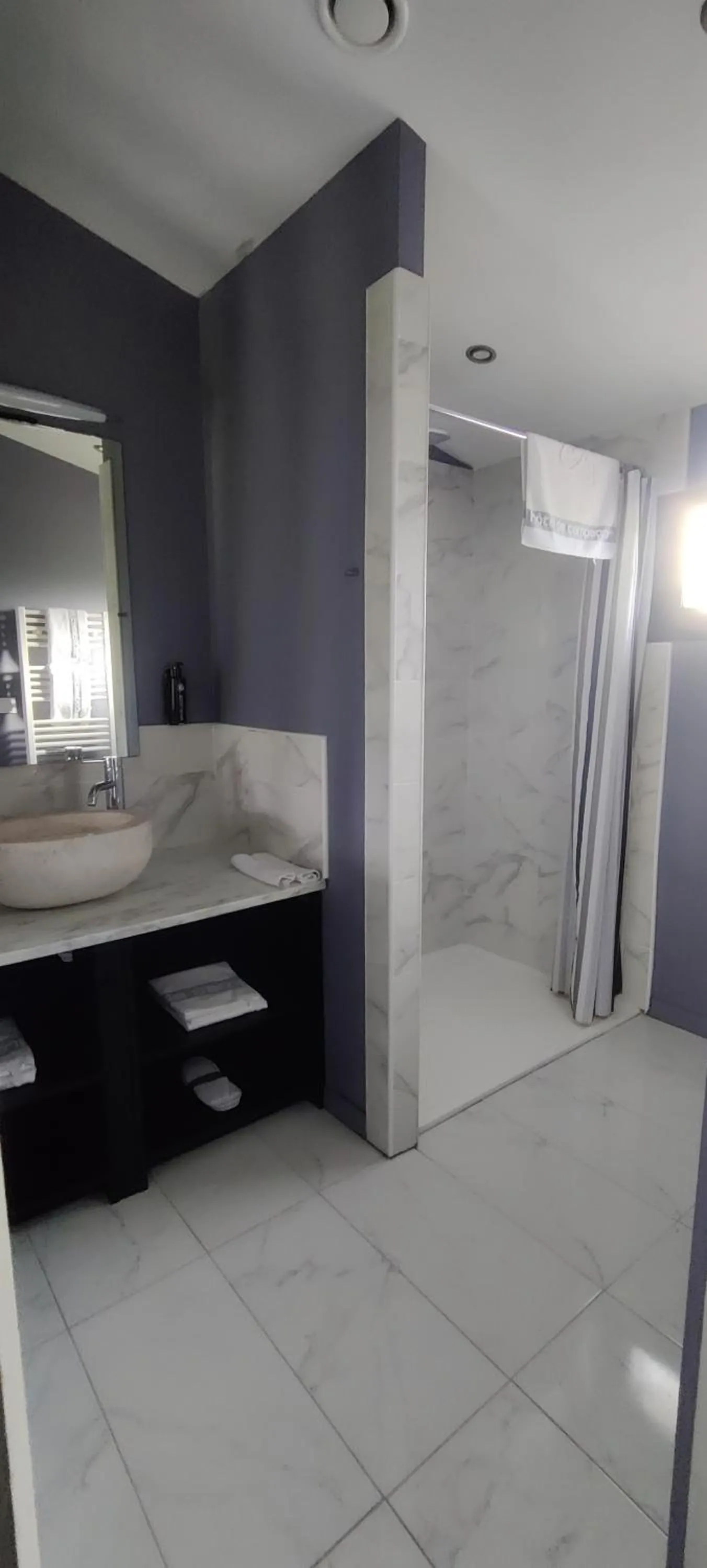 Shower in Clos Masure hôtel de campagne