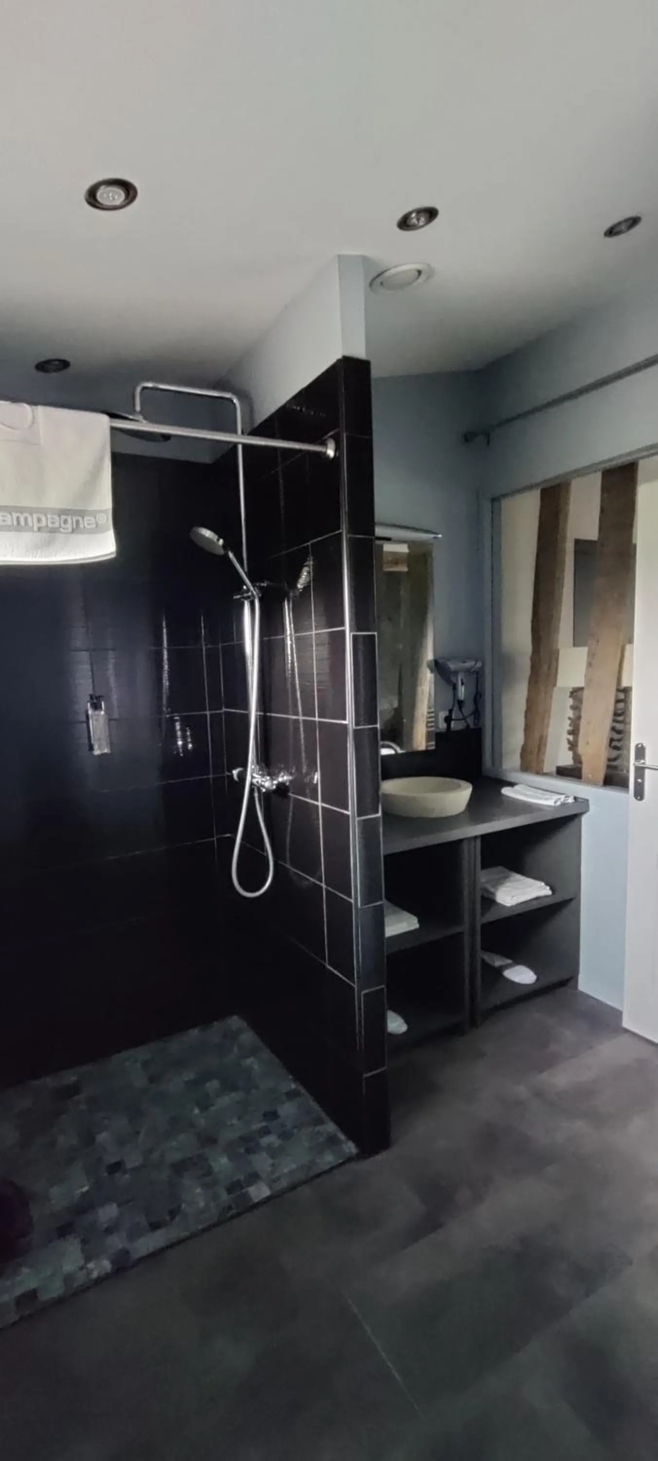 Shower in Clos Masure hôtel de campagne