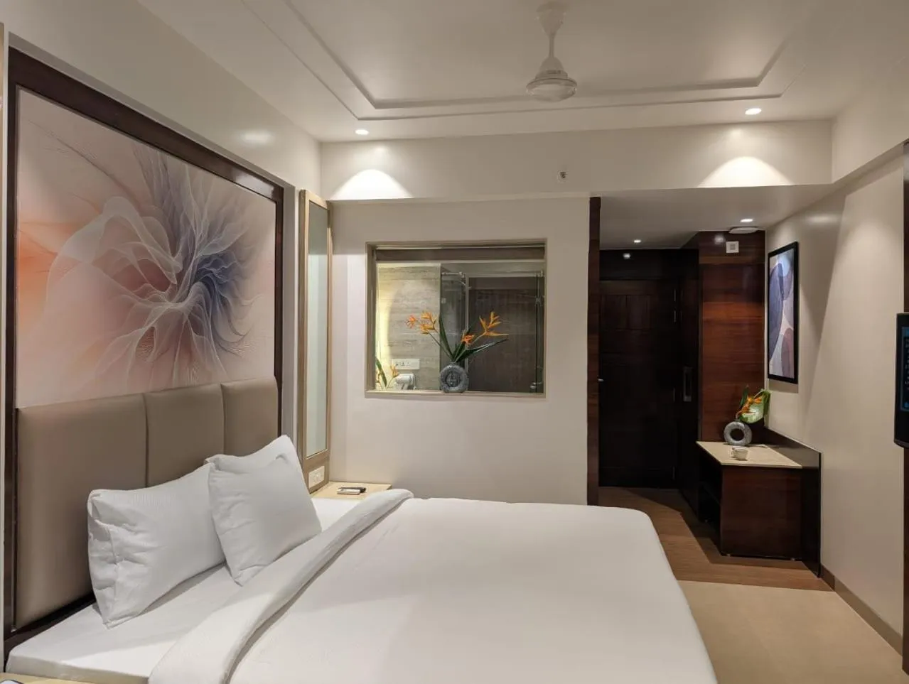 Bed in Meritas Grand Inn Calangute