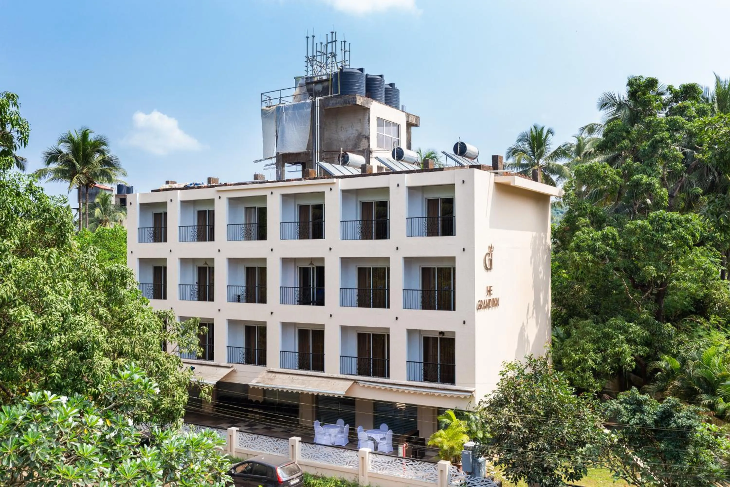 Property building in Calux Grand Inn Calangute - Formerly Amara Grand Inn
