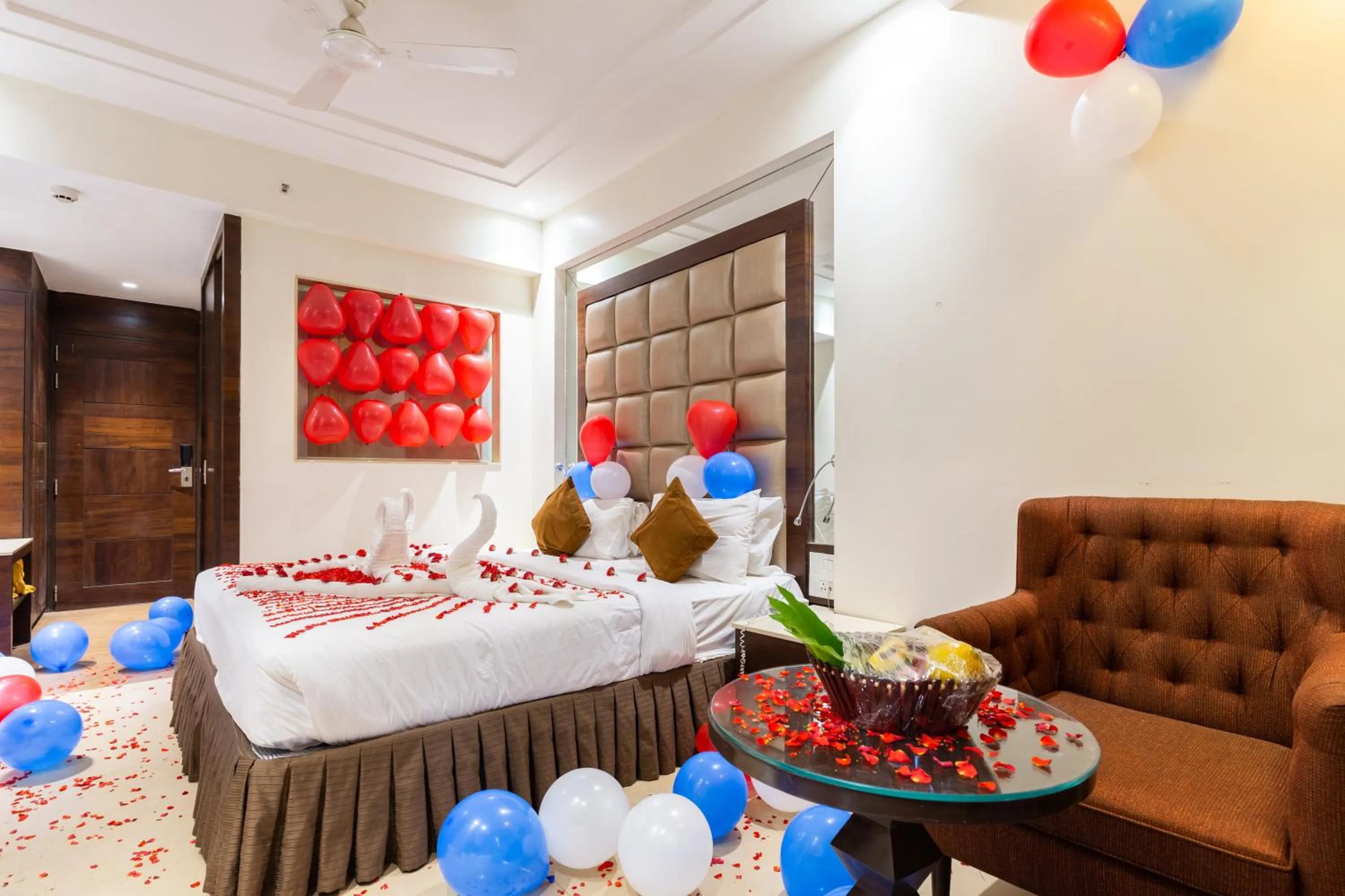 Food in Calux Grand Inn Calangute - Formerly Amara Grand Inn