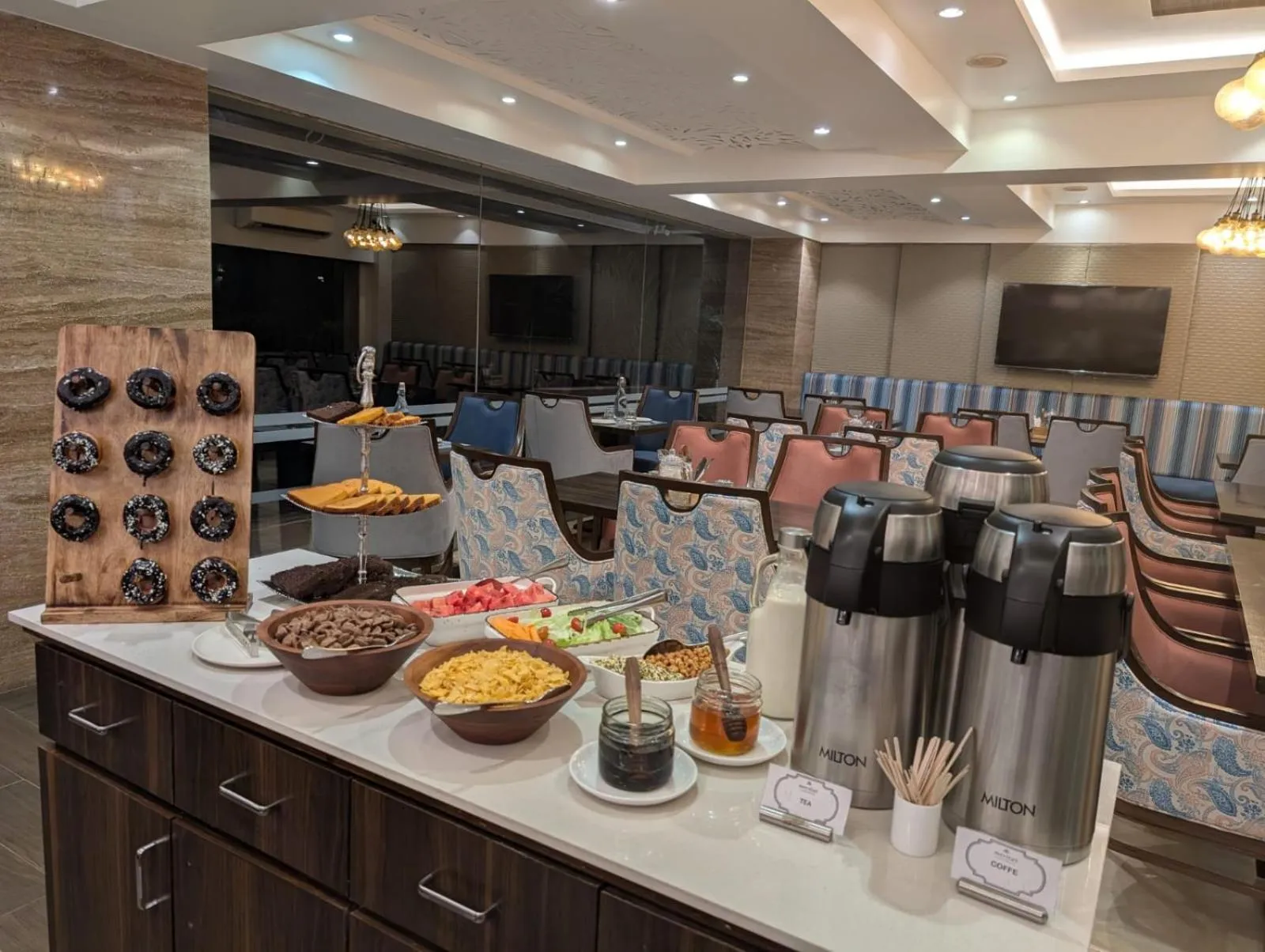 Restaurant/places to eat in Meritas Grand Inn Calangute