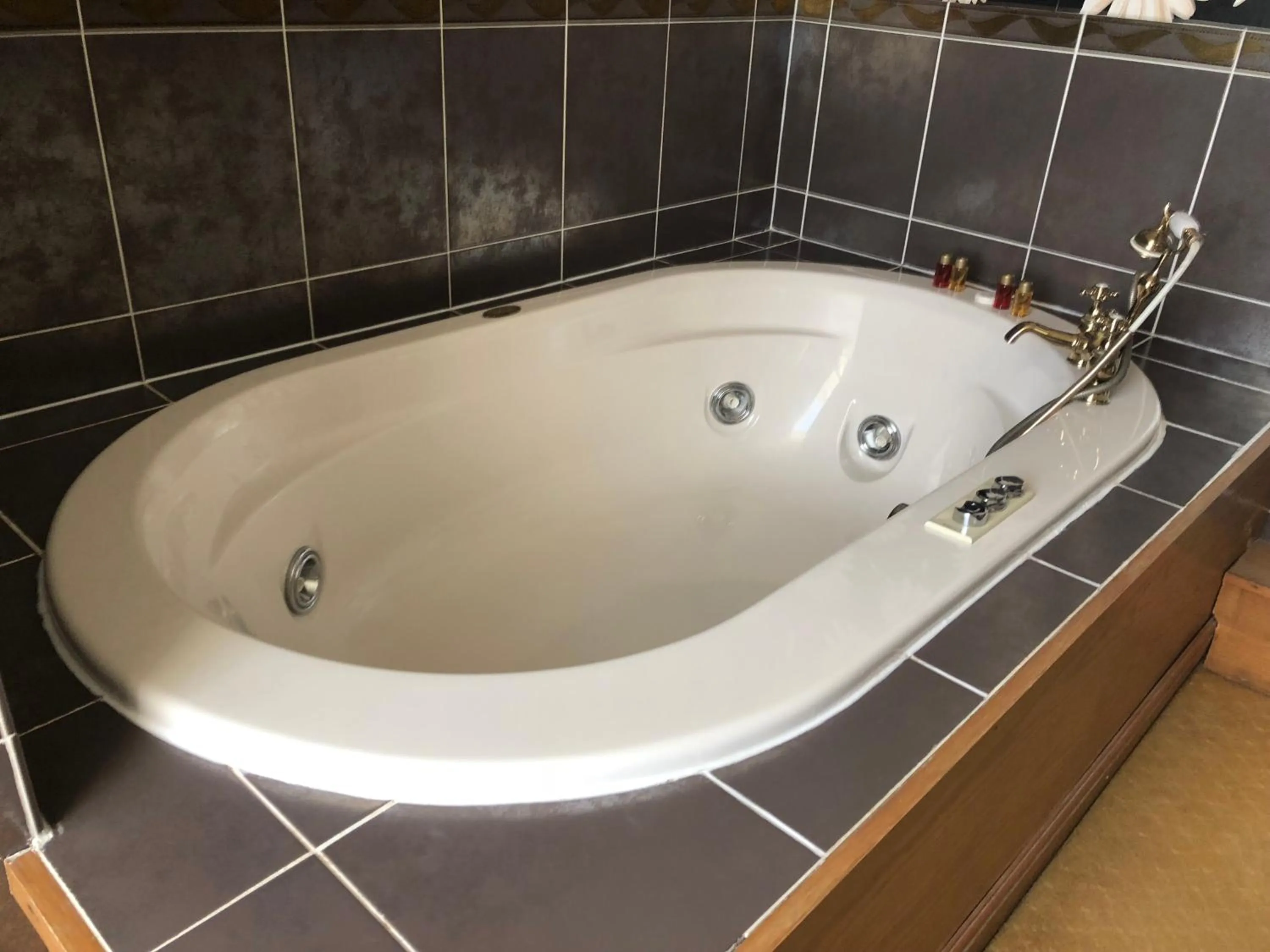 Hot Tub in Calf's Head Hotel