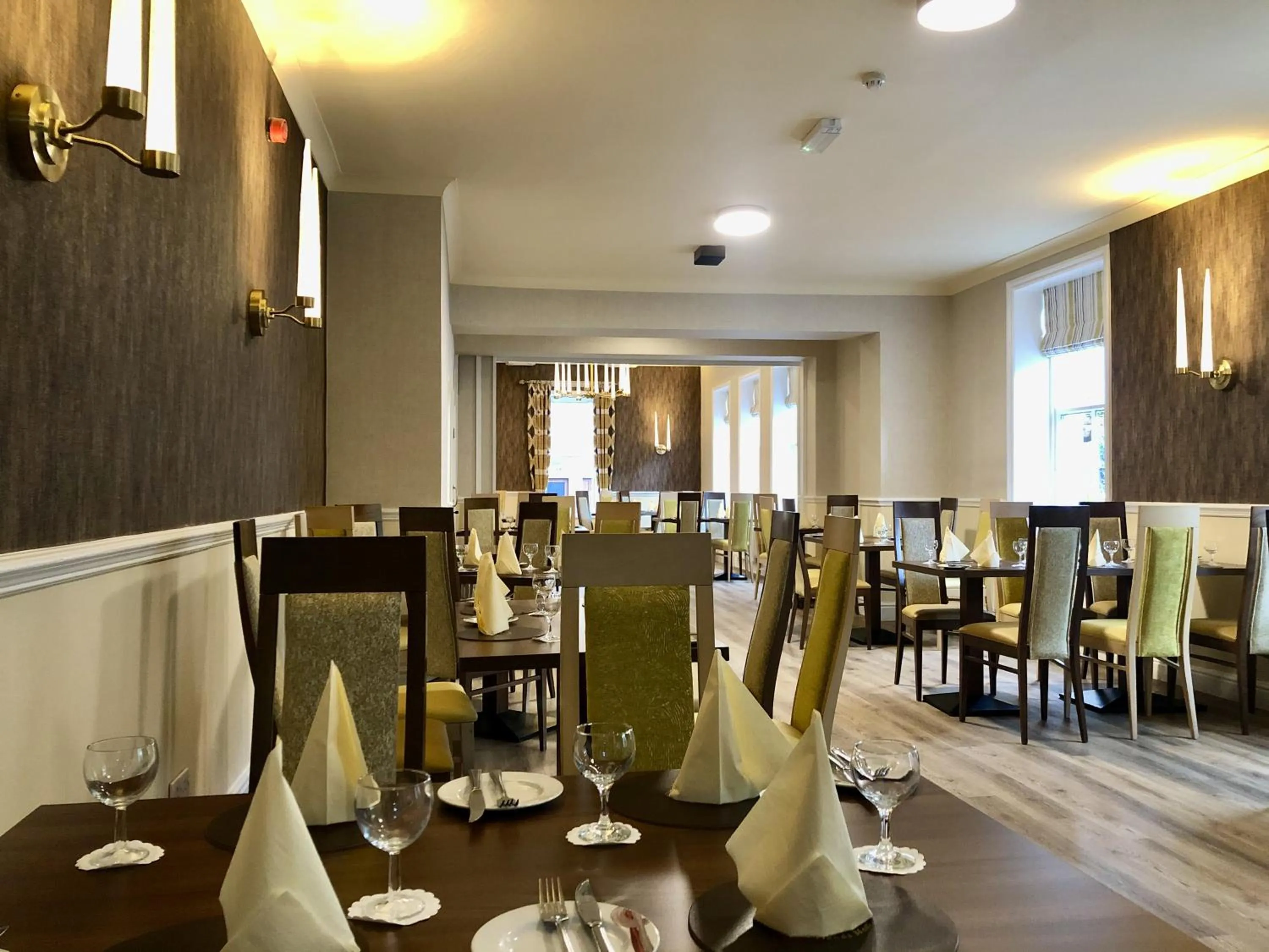 Restaurant/places to eat in Calf's Head Hotel