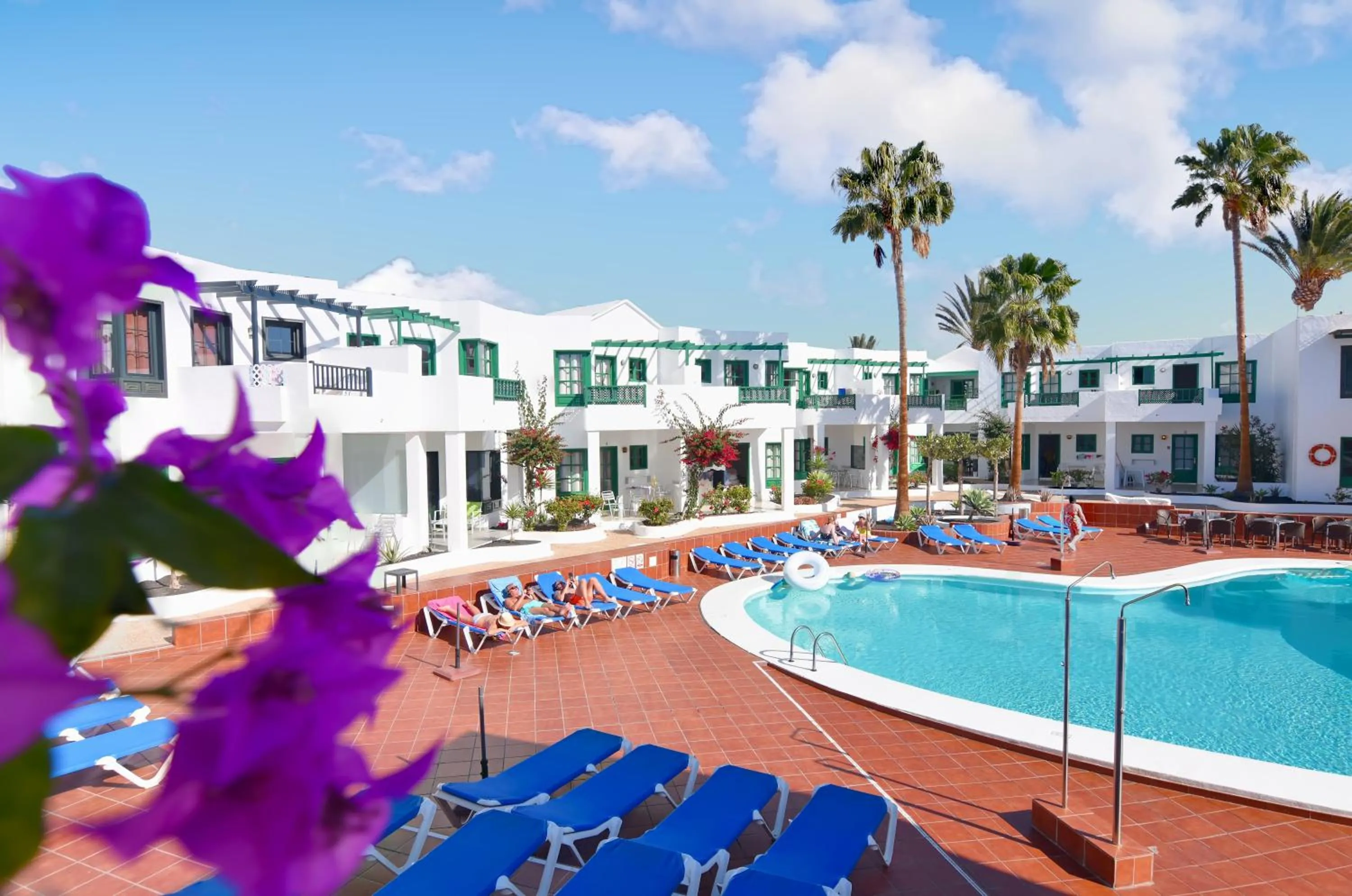 Swimming pool in Apartamentos Luz Y Mar