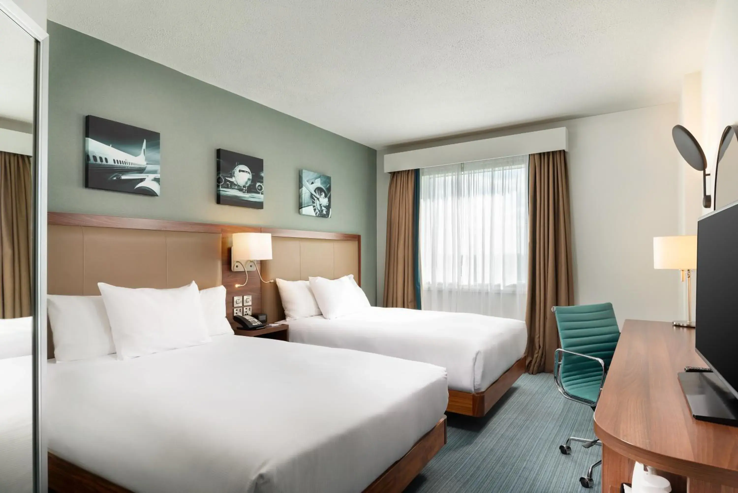 Bed in Hilton Garden Inn London Heathrow Airport Bed in Hilton Garden Inn London Heathrow Airport