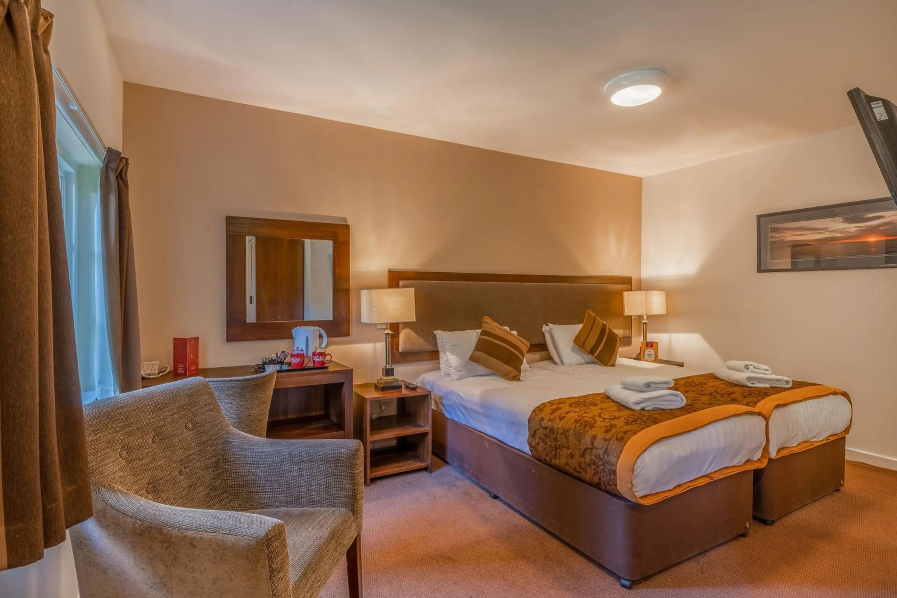 Bedroom, Bed in Muthu Newton Hotel (Near Inverness Airport)