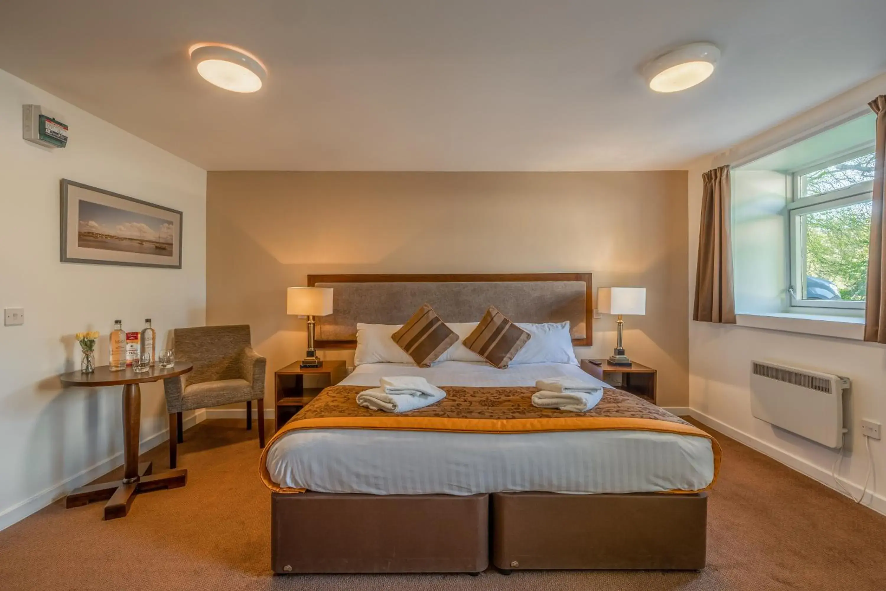 Bedroom, Bed in Muthu Newton Hotel (Near Inverness Airport) Bedroom, Bed in Muthu Newton Hotel (Near Inverness Airport)