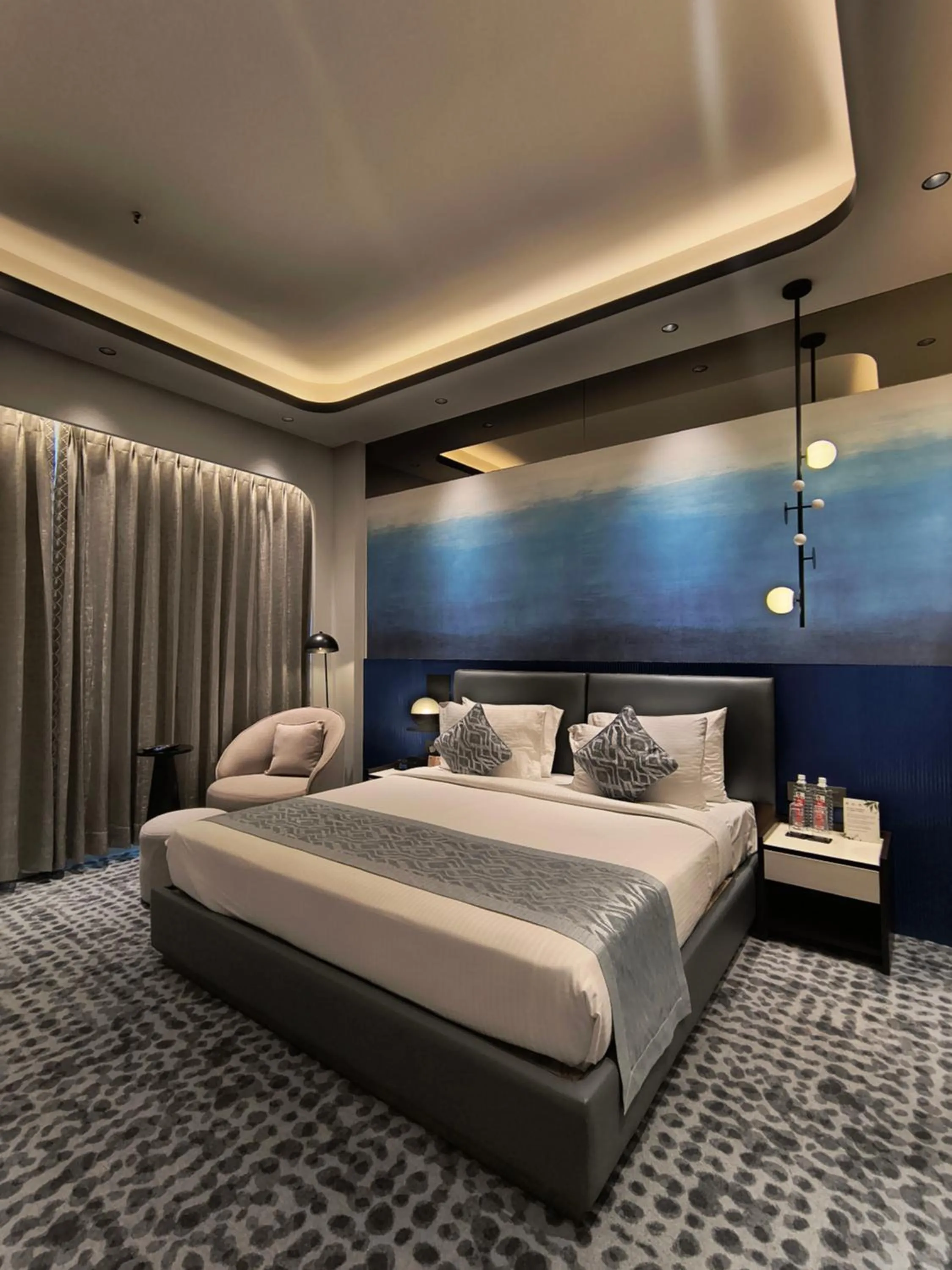 Bedroom, Bed in Sayaji Raipur