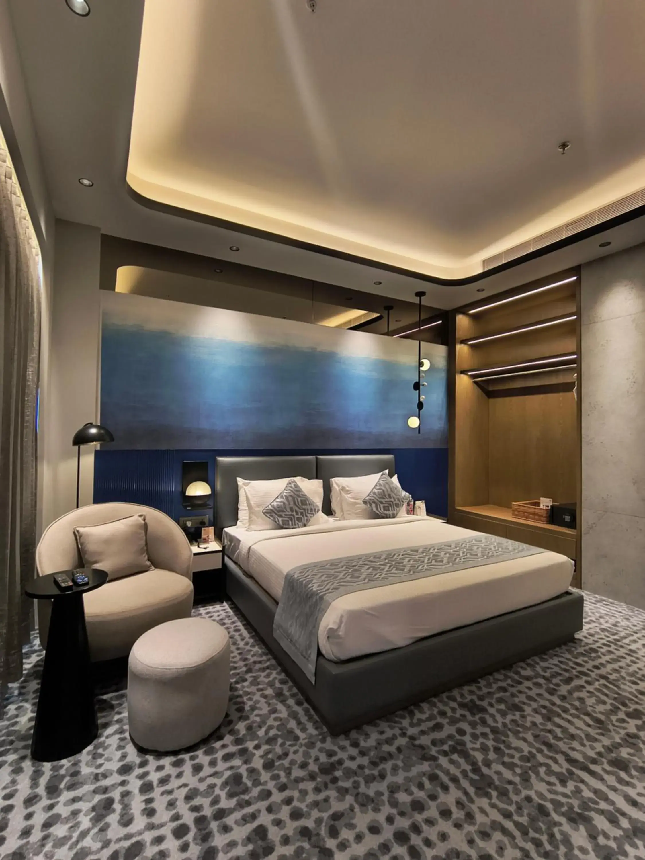 Bedroom, Bed in Sayaji Raipur Bedroom, Bed in Sayaji Raipur