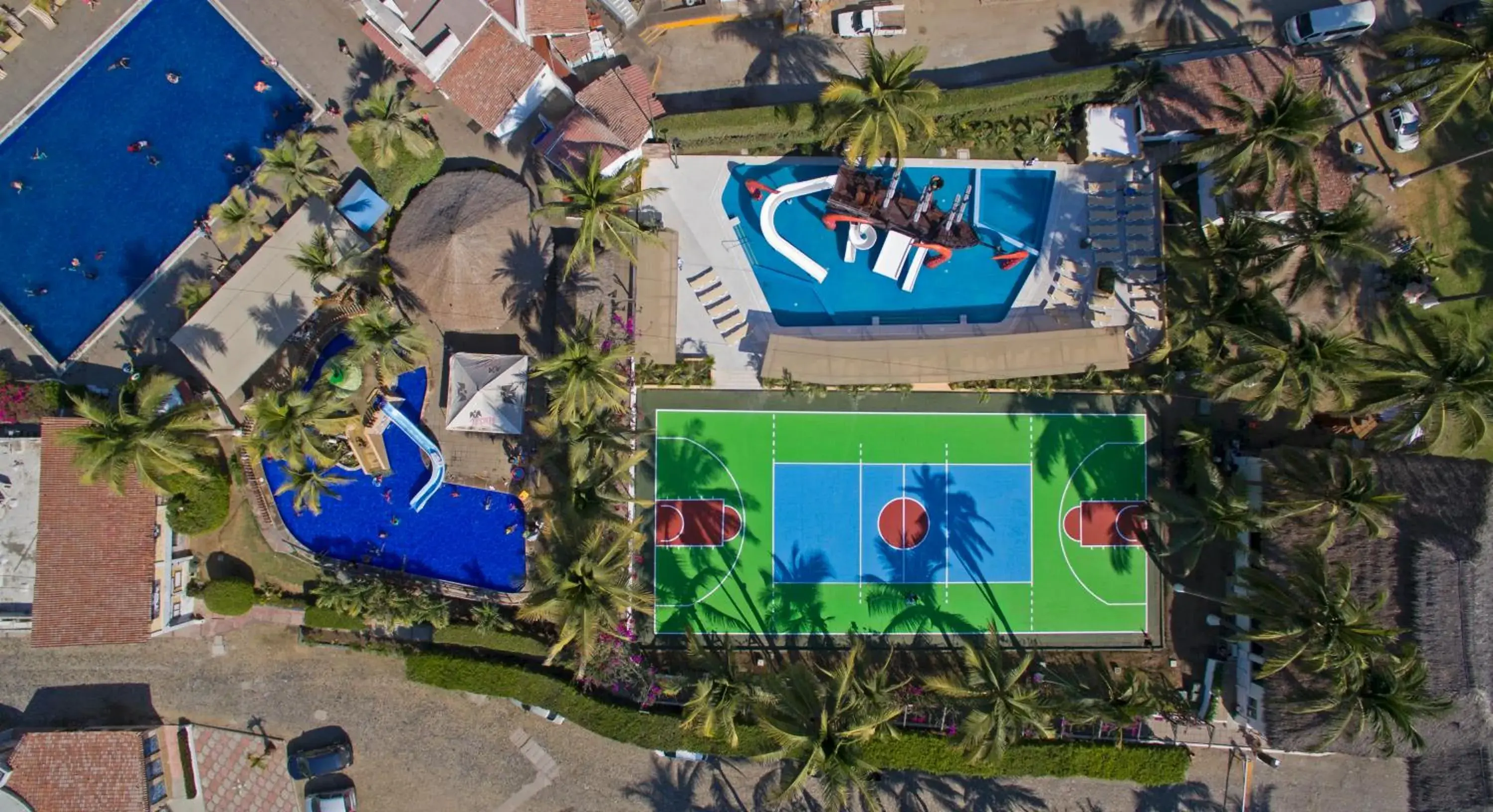 Pool view in Vista Playa de Oro Manzanillo Pool view in Vista Playa de Oro Manzanillo