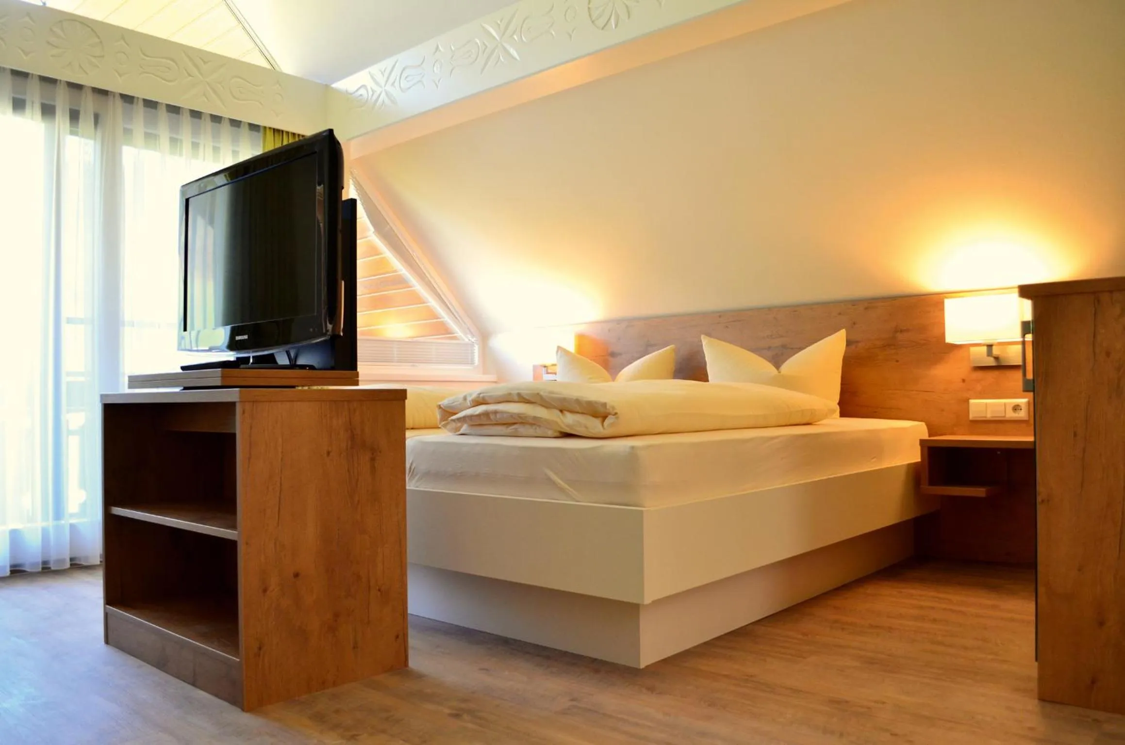 TV and multimedia, Bed in Hotel Garni Bergblick