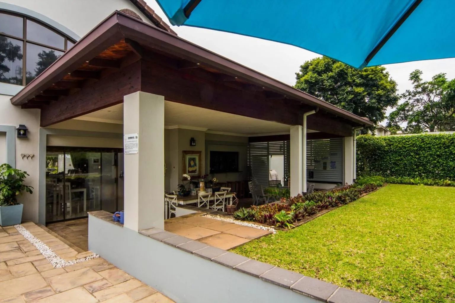 Patio in The Hamptons Guest House