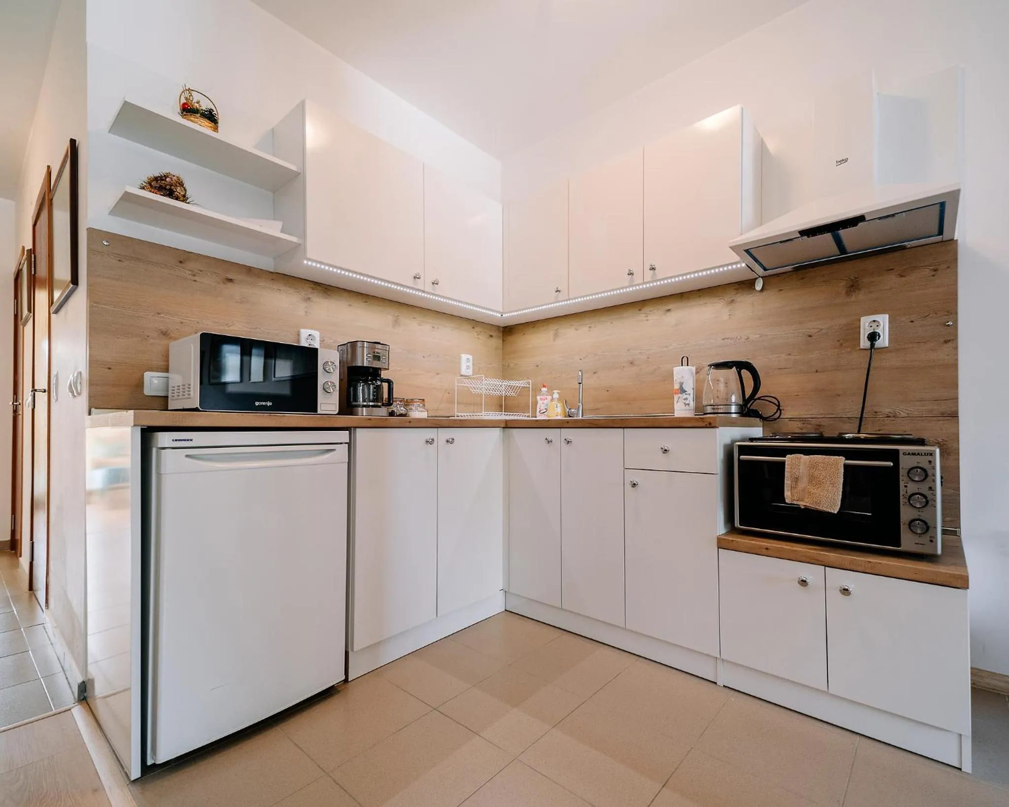 Kitchen or kitchenette in Veli Hills Apartments