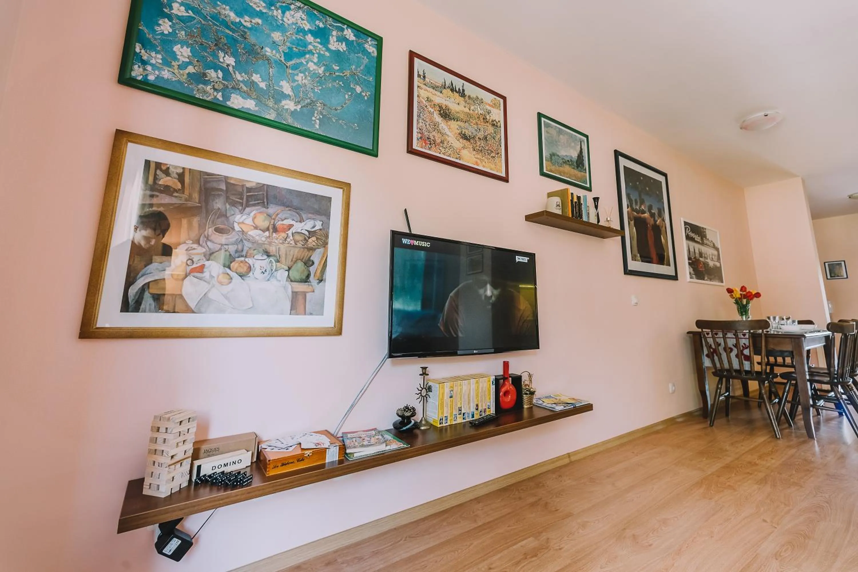TV and multimedia in Veli Hills Apartments