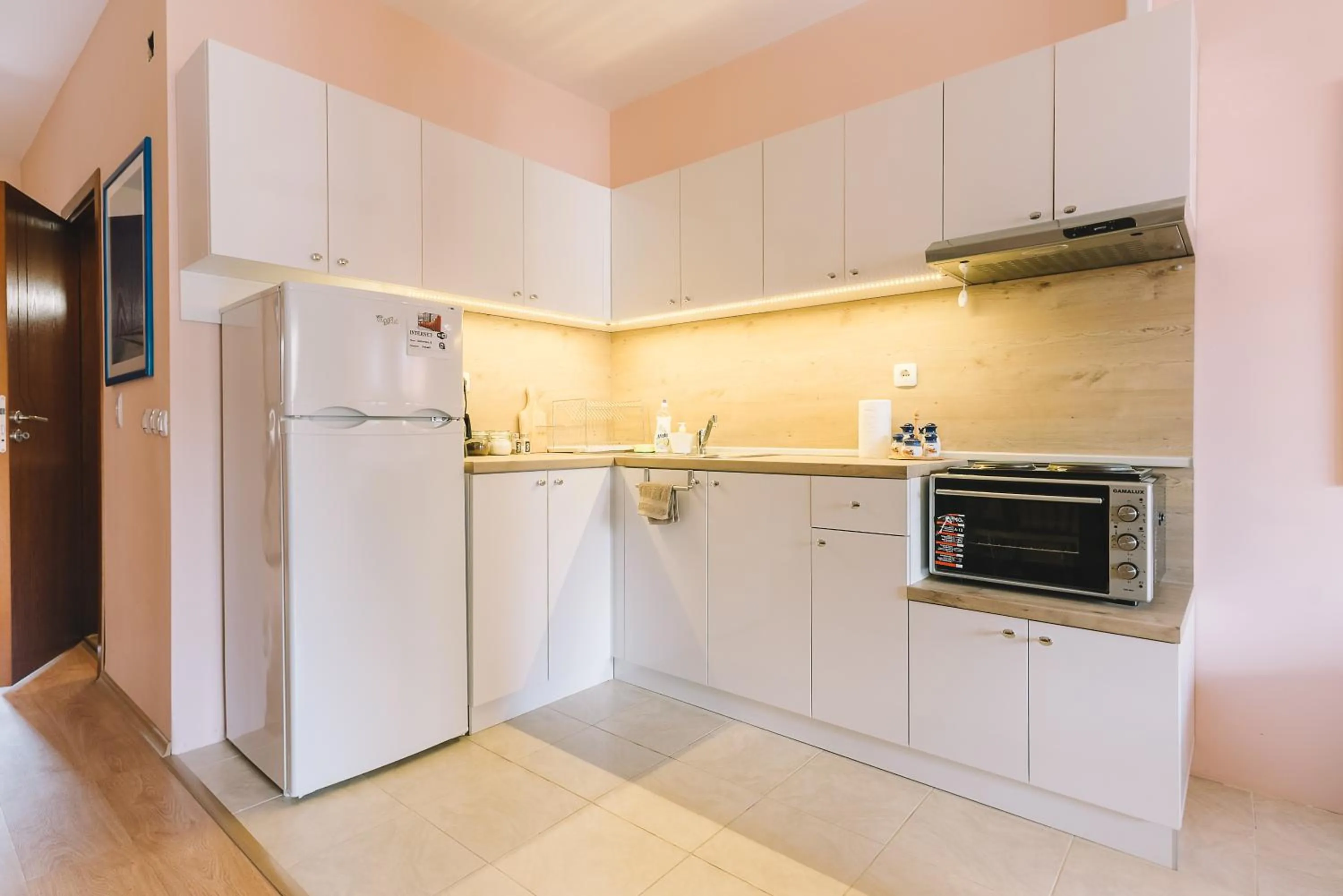 Kitchen or kitchenette in Veli Hills Apartments