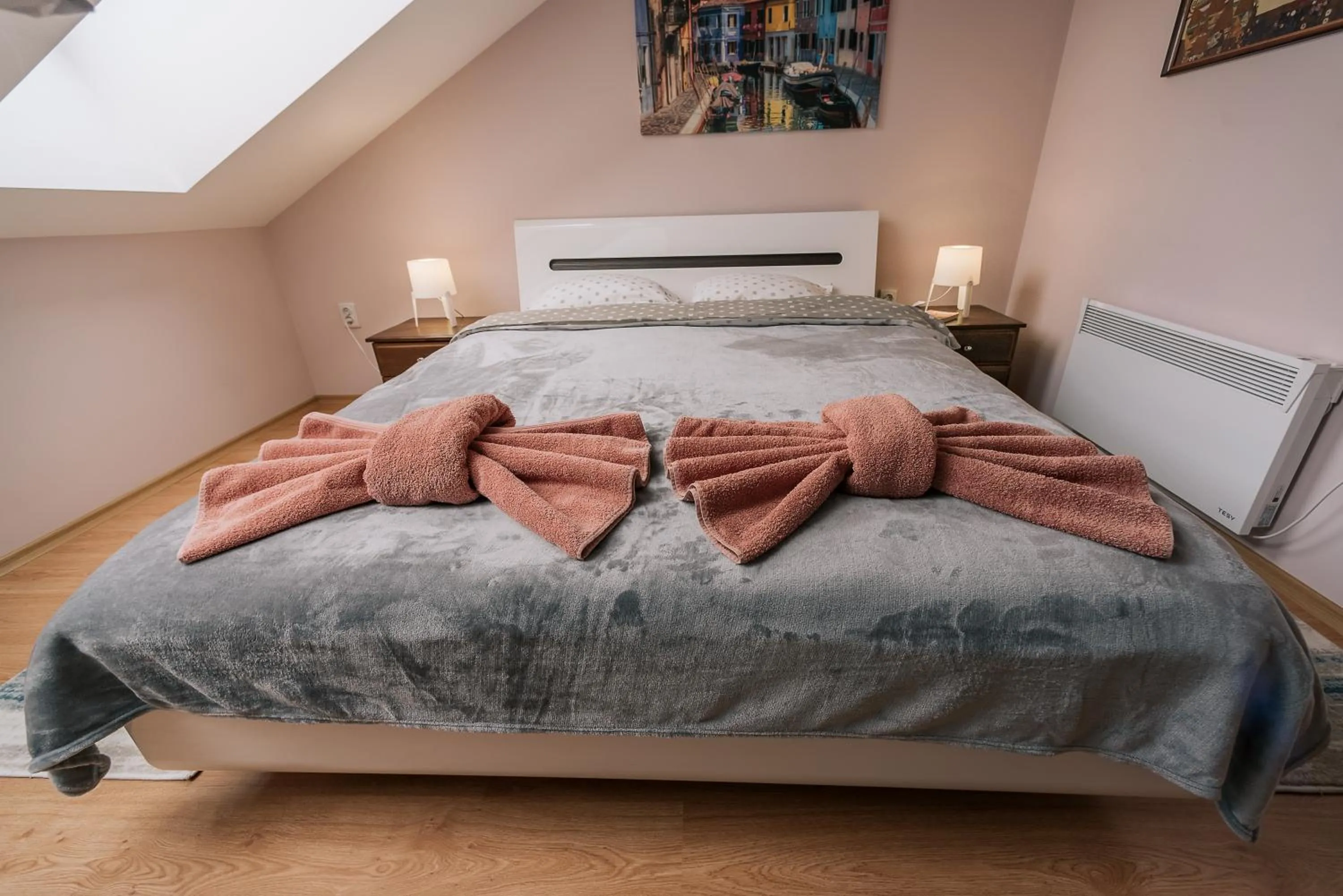 Bedroom, Bed in Veli Hills Apartments