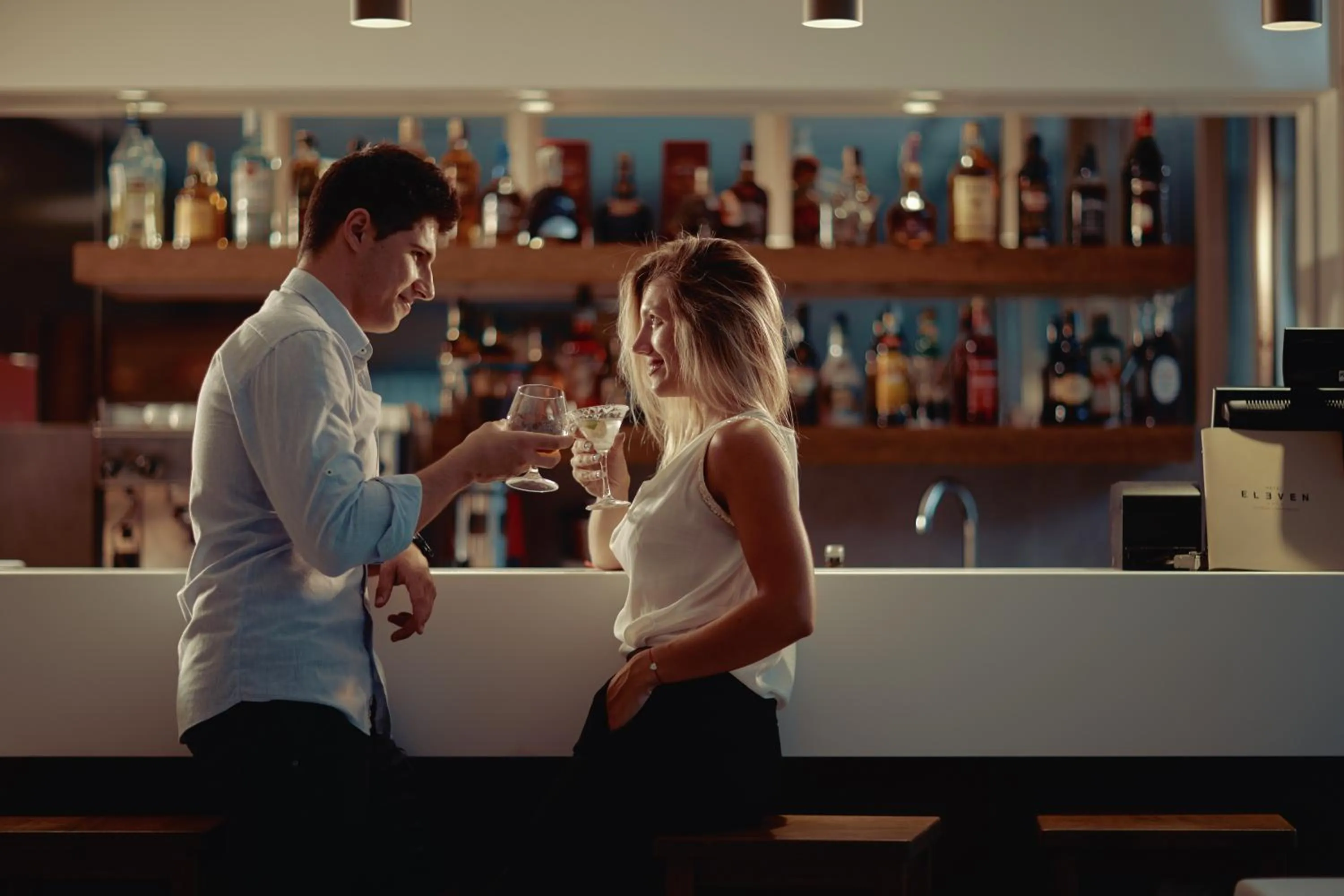 Restaurant/places to eat in Hotel Eleven