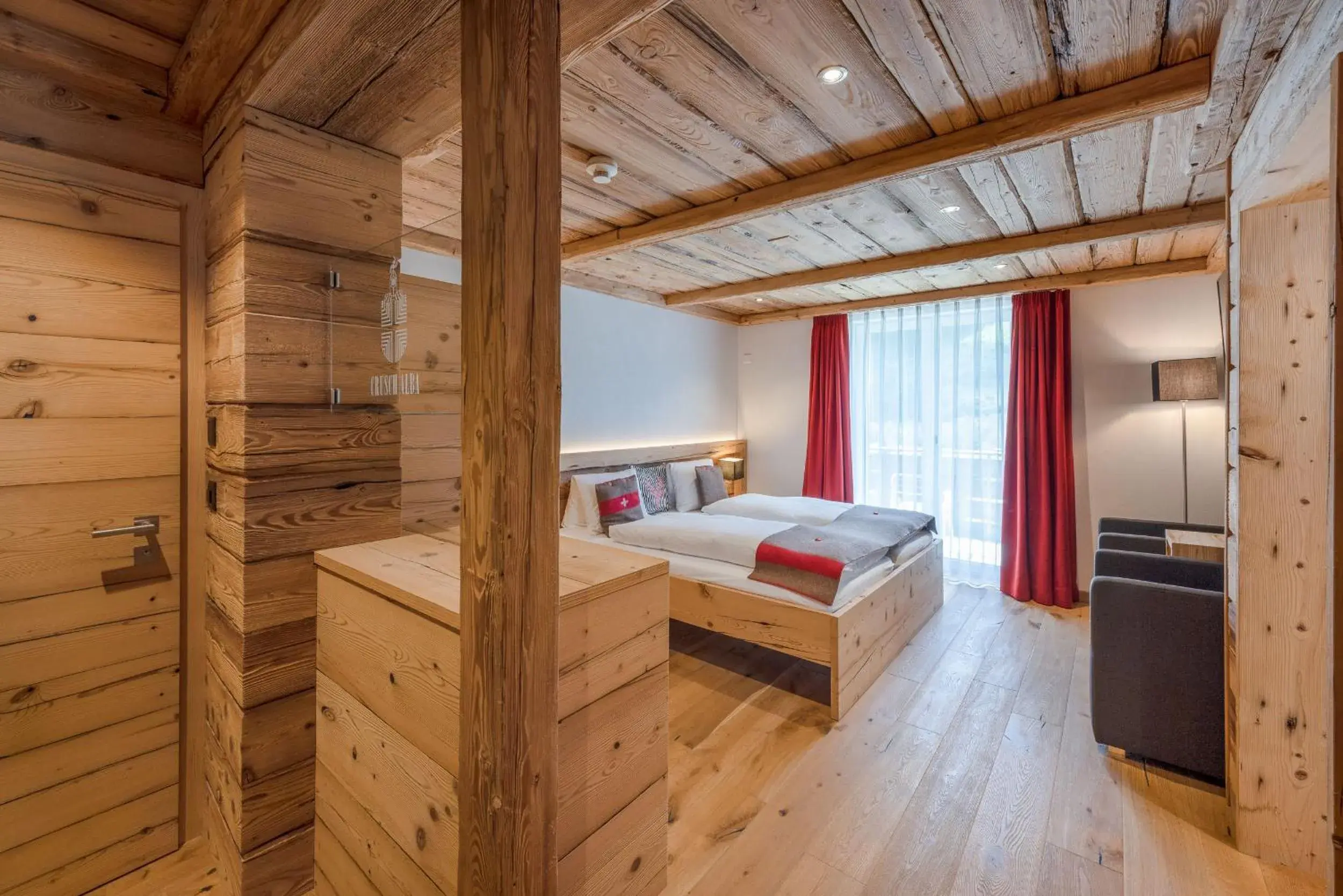 Alpenchic Deluxe Double Room with Balcony and Mountain View - single occupancy in Hotel Crusch Alba Zernez Alpenchic Deluxe Double Room with Balcony and Mountain View - single occupancy in Hotel Crusch Alba Zernez