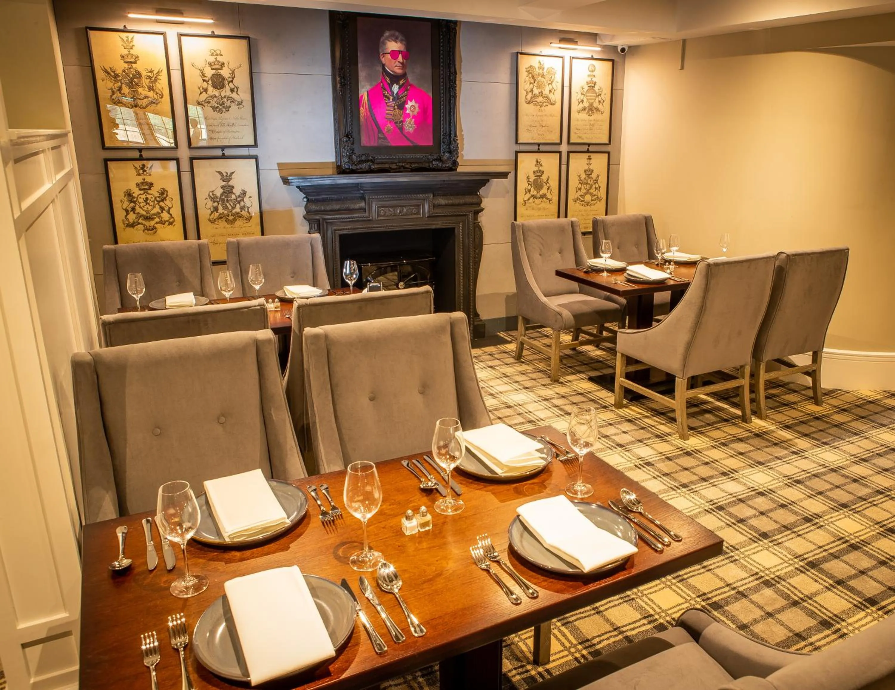 Restaurant/places to eat in Crowwood Hotel and Alba Restaurant