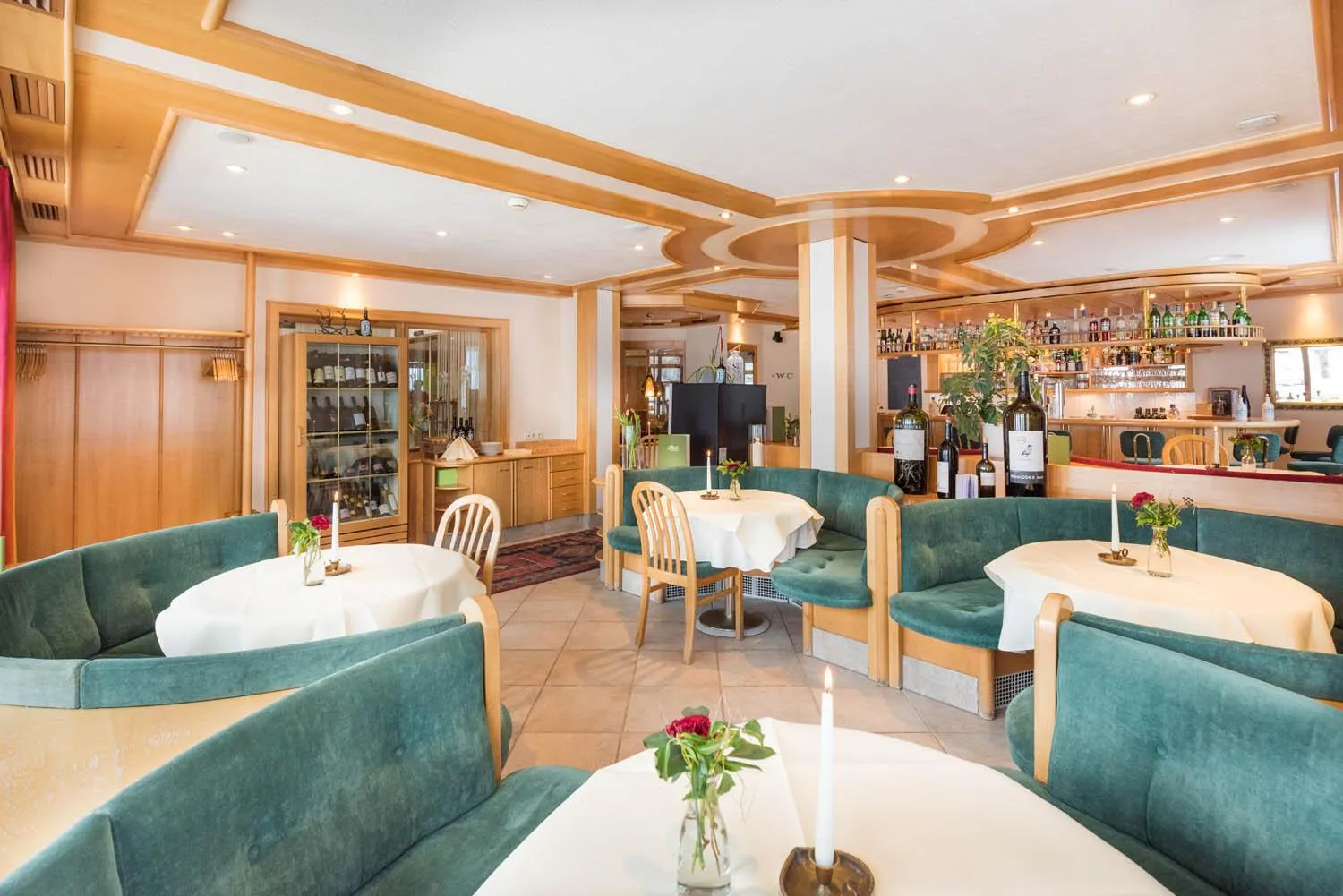 Restaurant/places to eat in Hotel Walserberg
