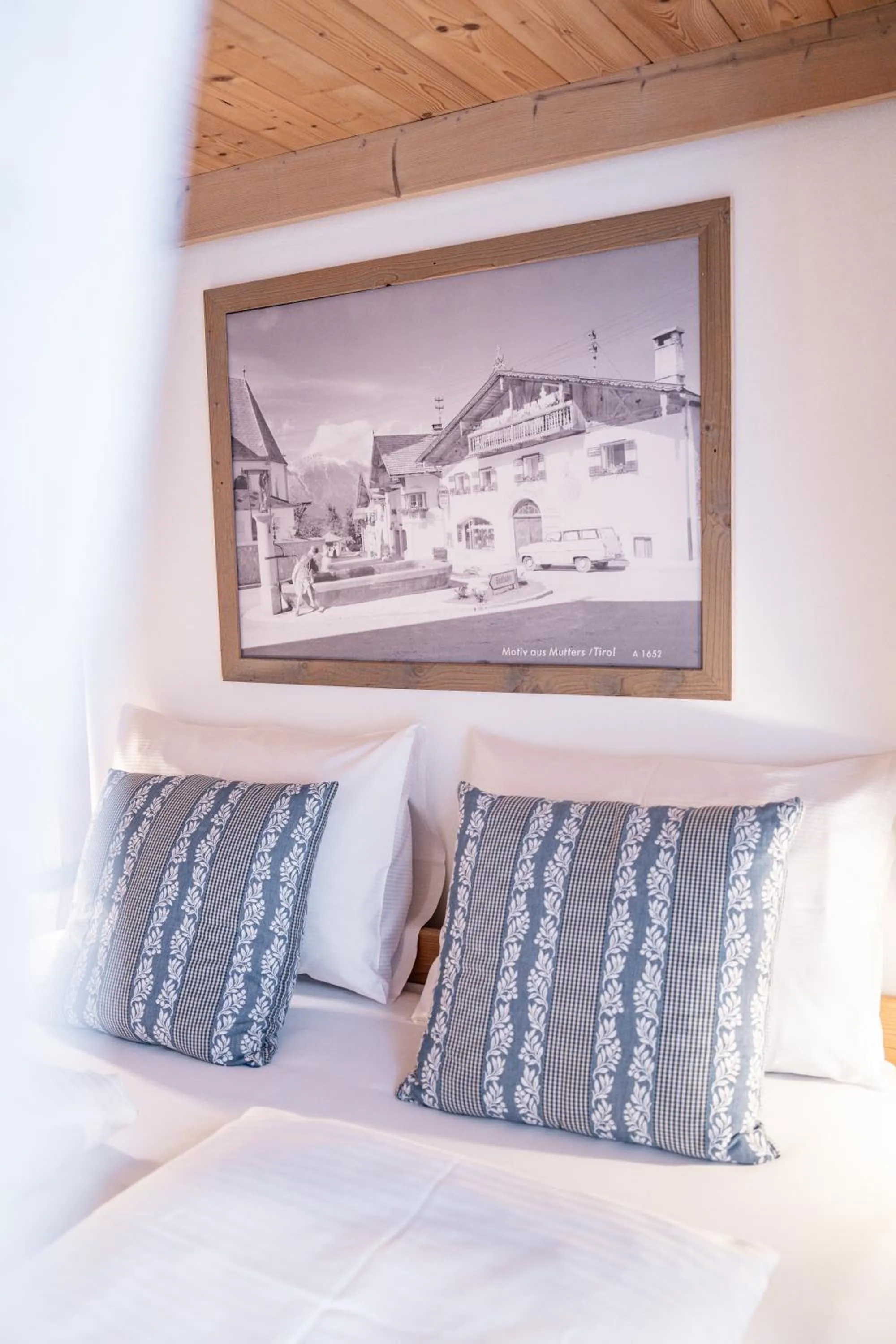 Decorative detail, Bed in Stauders Zimmer und Ferienwohnungen