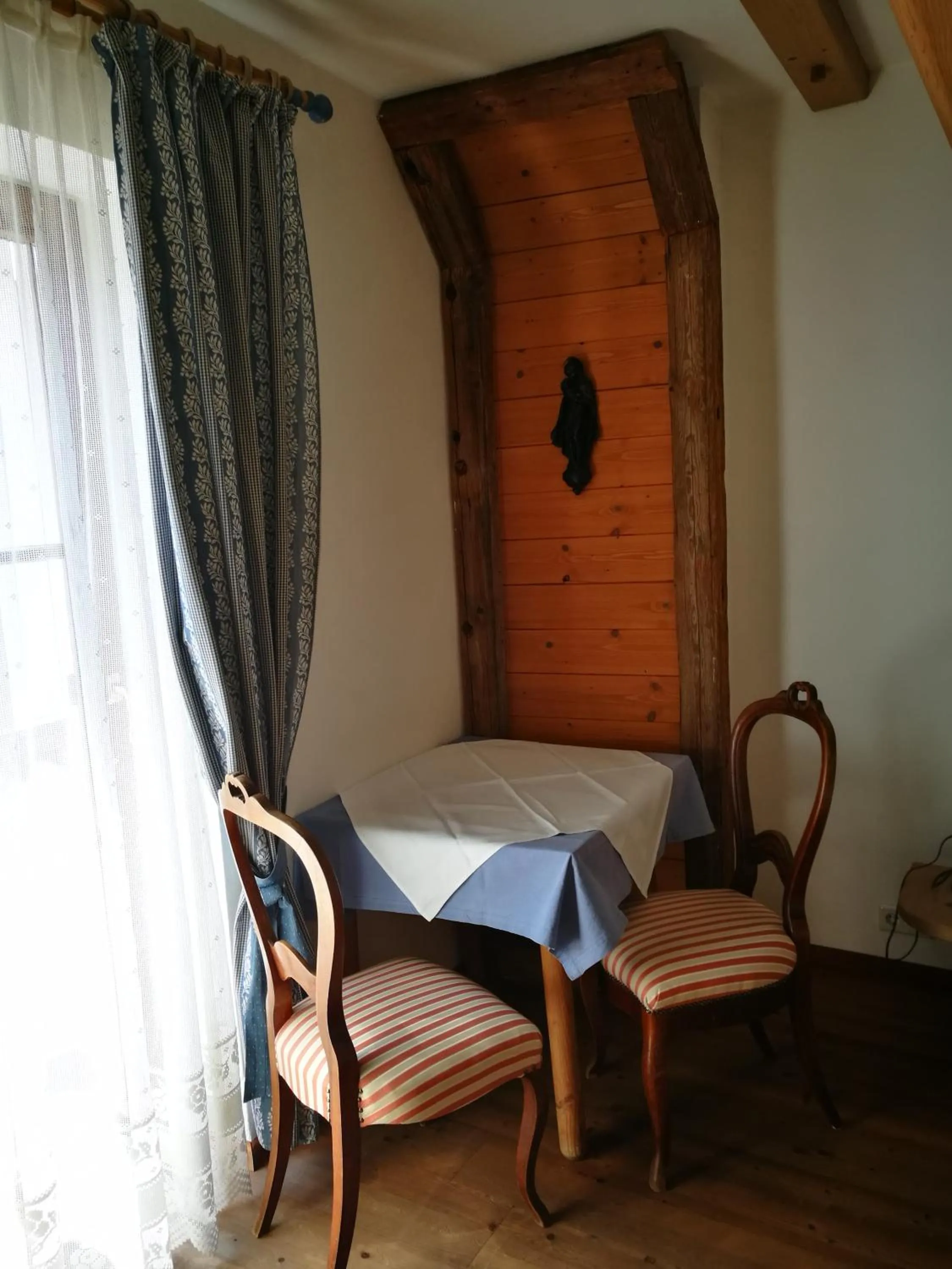 Living room, Bed in Gasthof Stauder