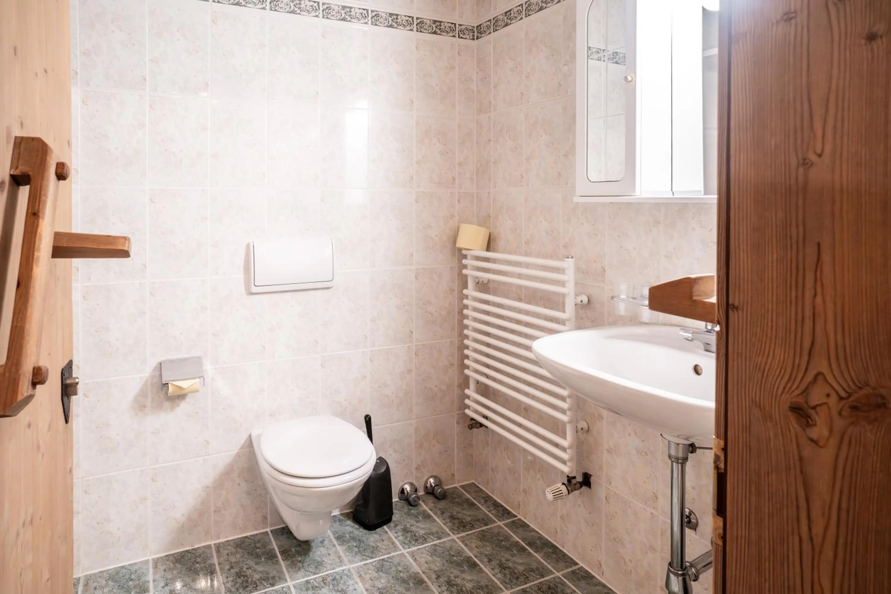 Shower in Stauders Zimmer und Ferienwohnungen