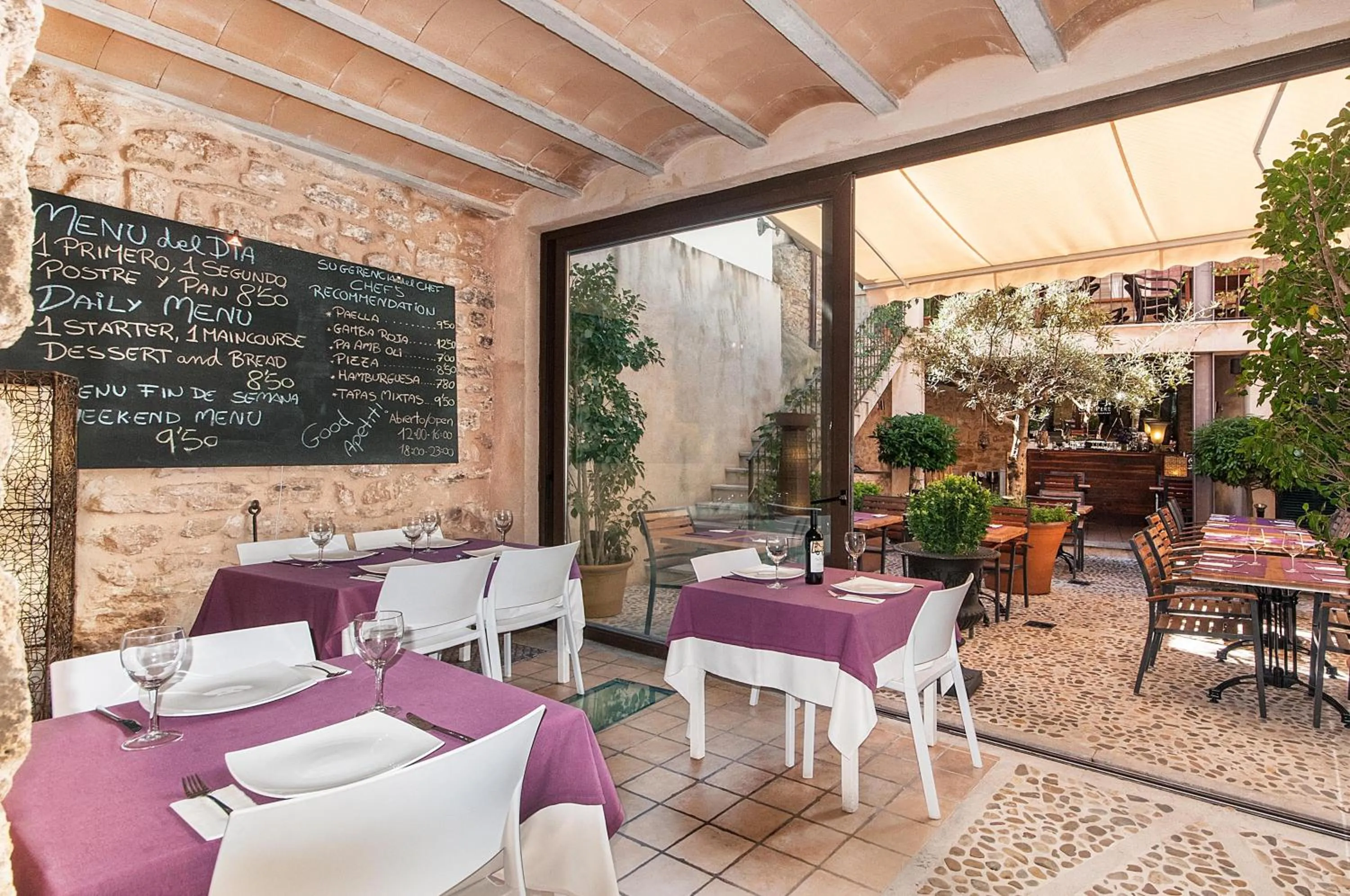 Restaurant/places to eat in Ca´n Pere