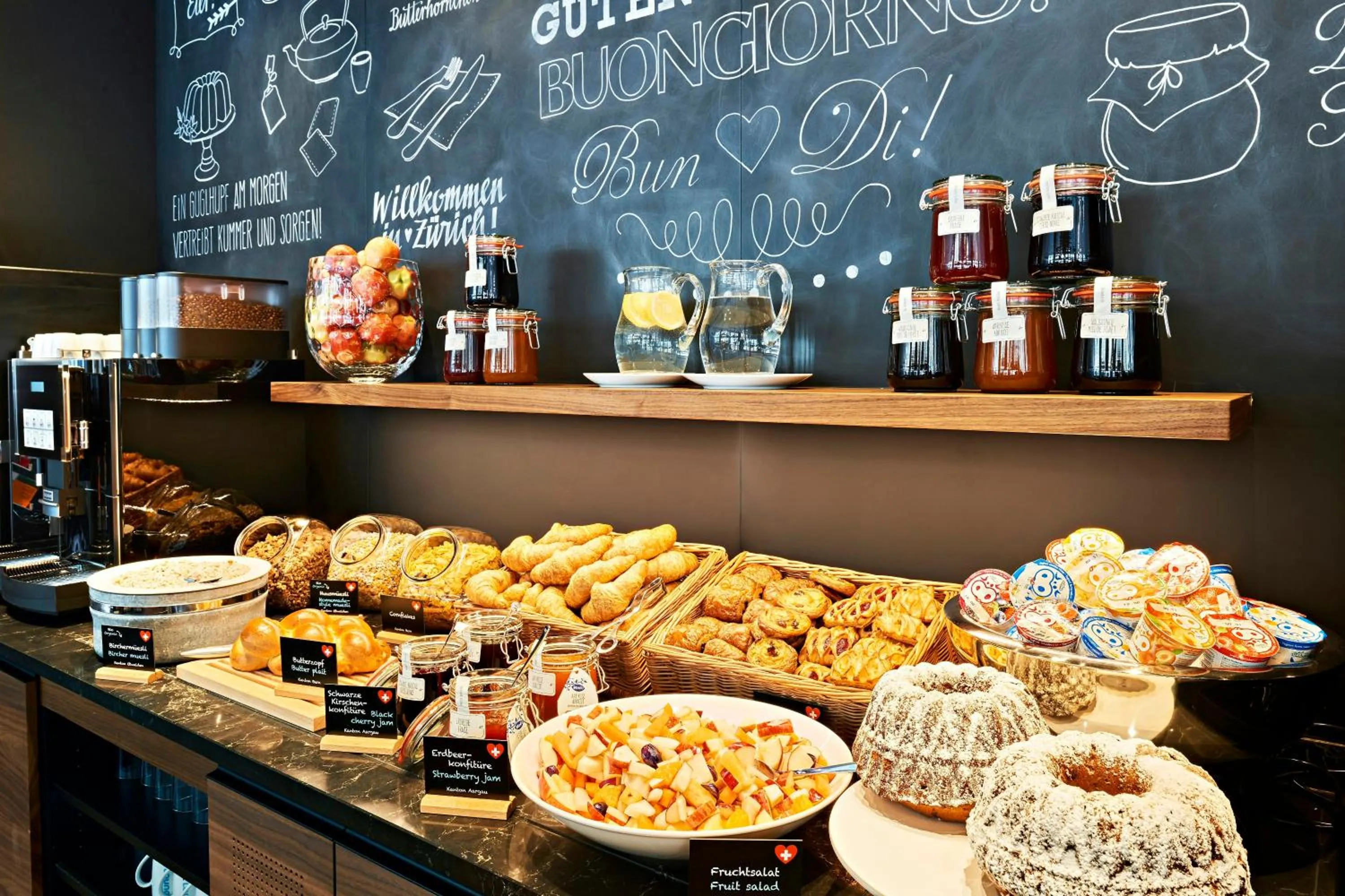 Buffet breakfast in Motel One Zürich
