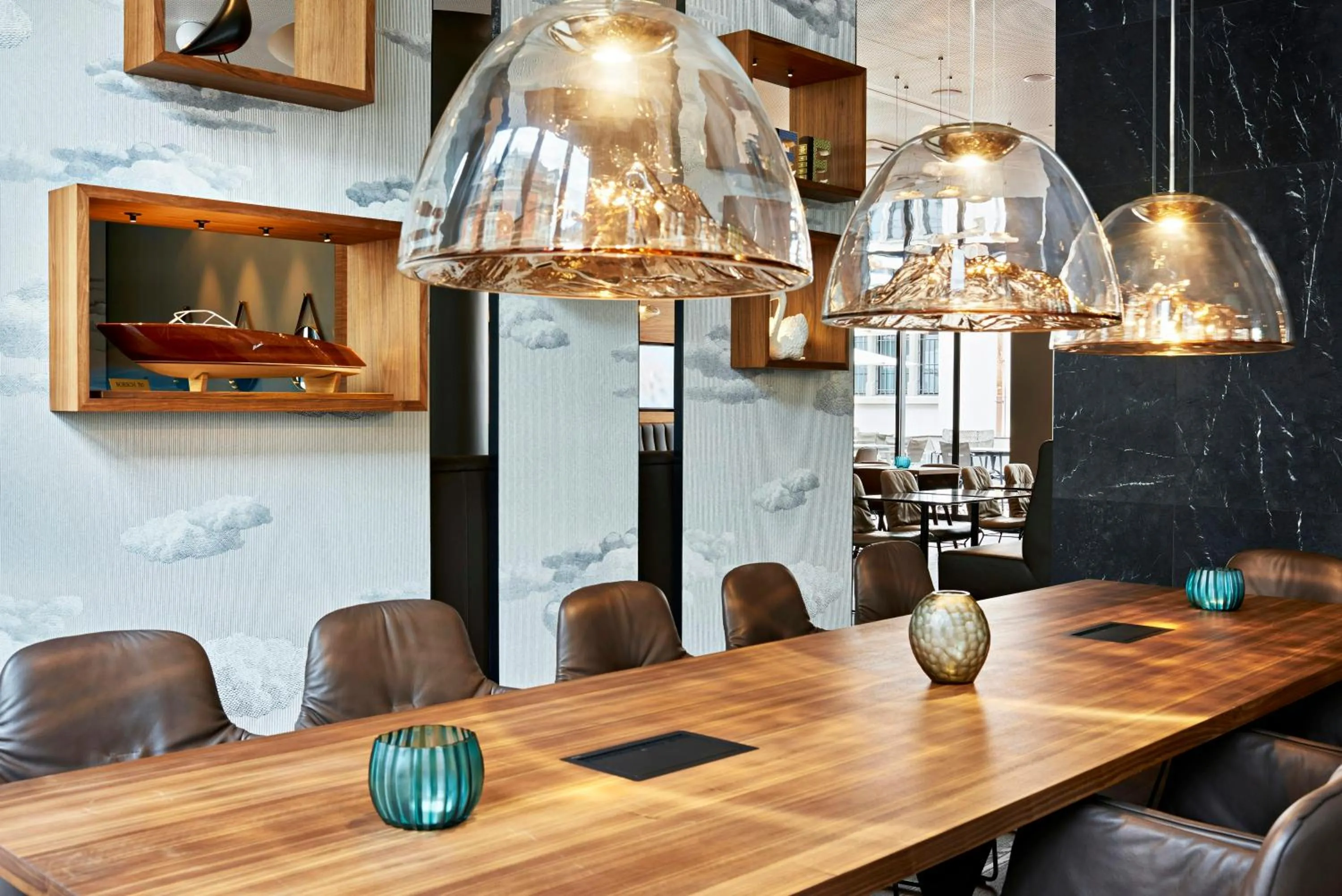 Lounge or bar in Motel One Zürich