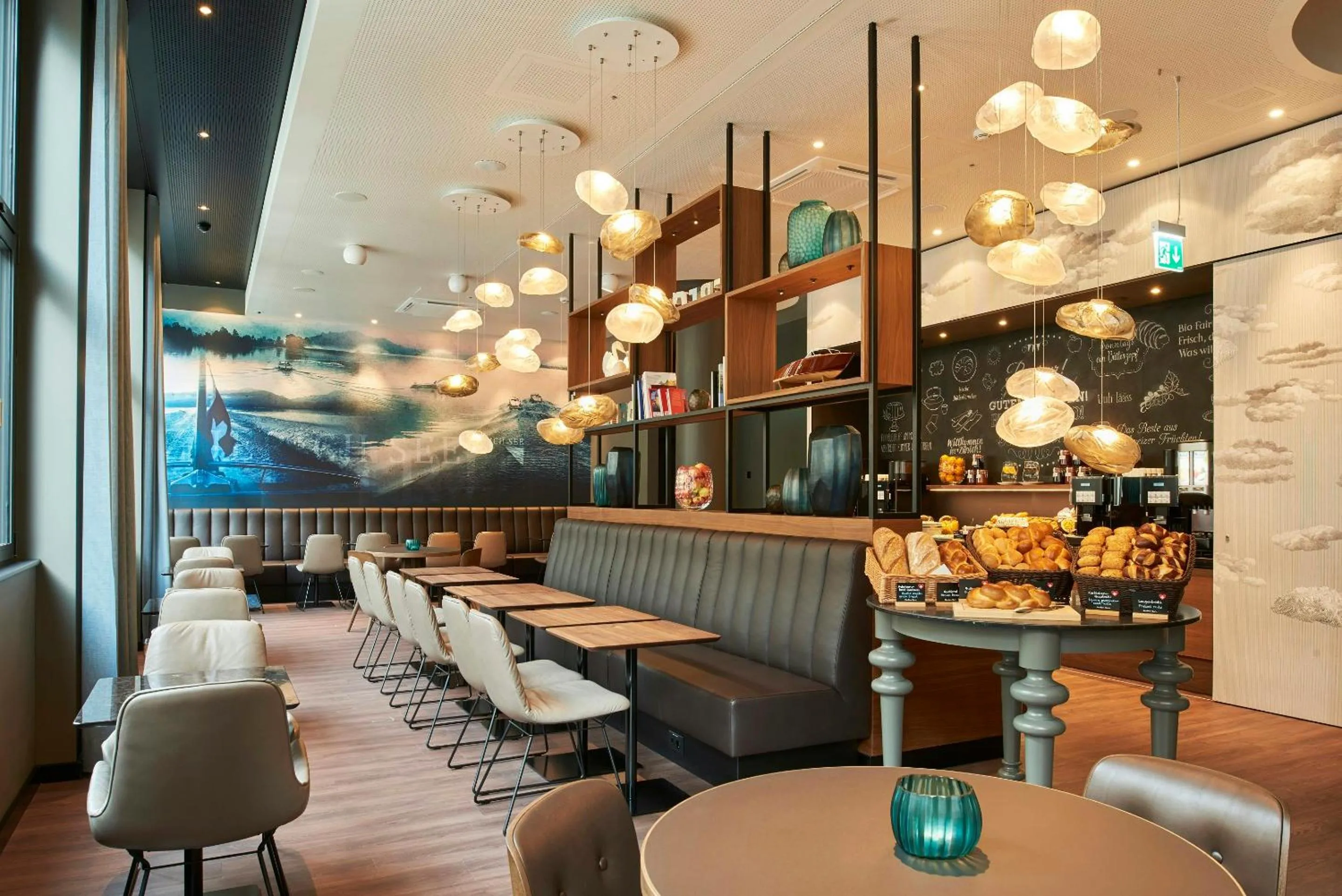 Buffet breakfast in Motel One Zürich