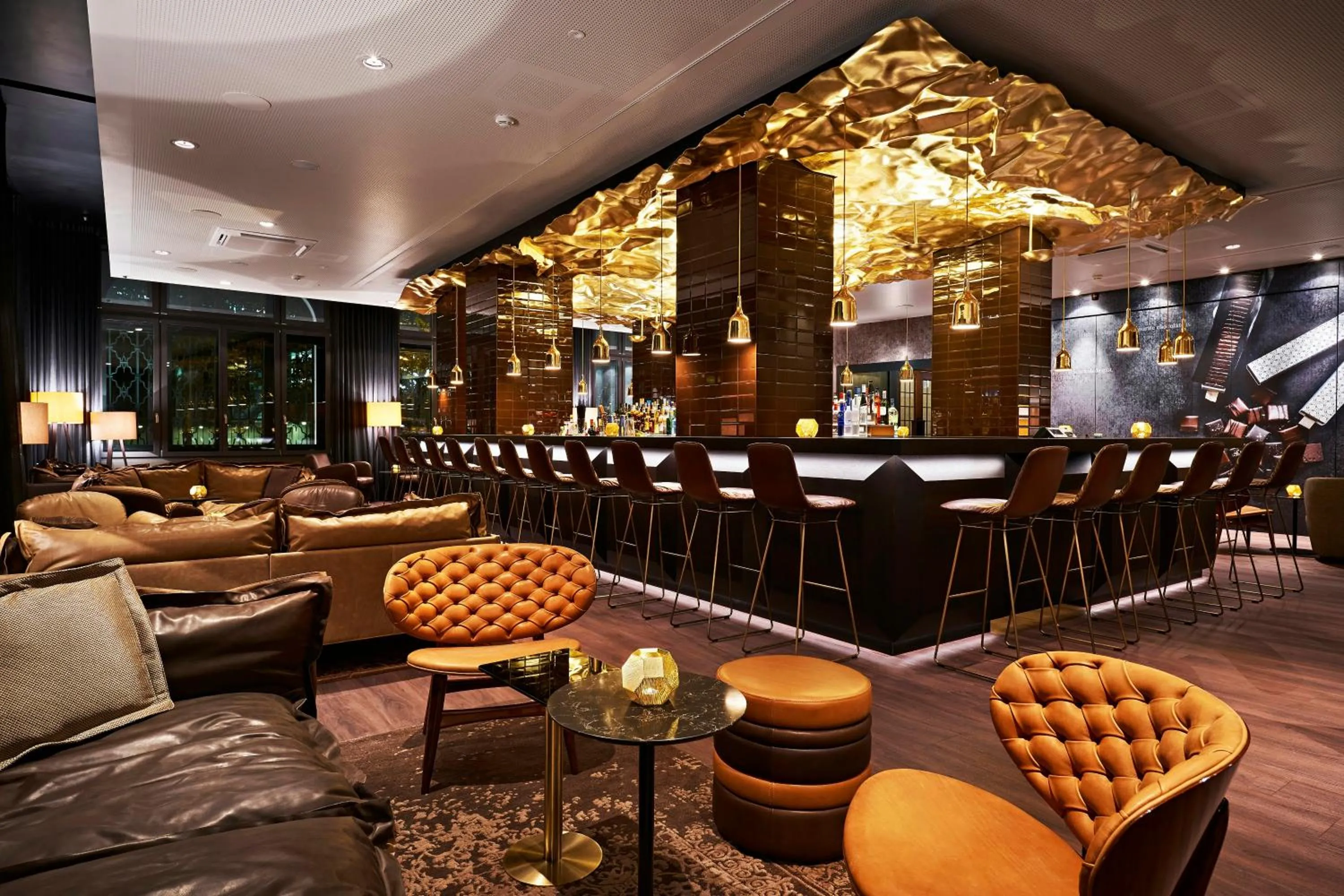 Lounge or bar in Motel One Zürich