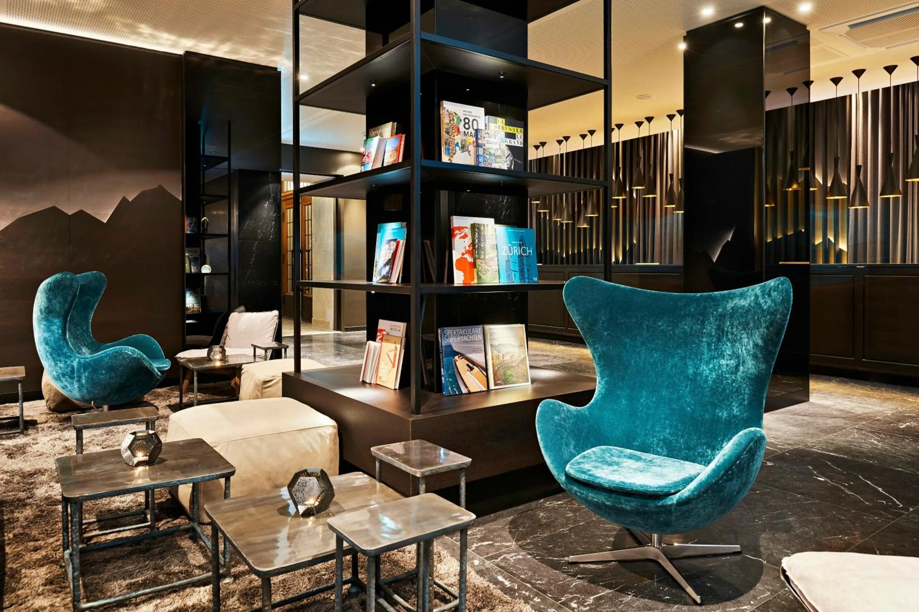 Lounge or bar in Motel One Zürich
