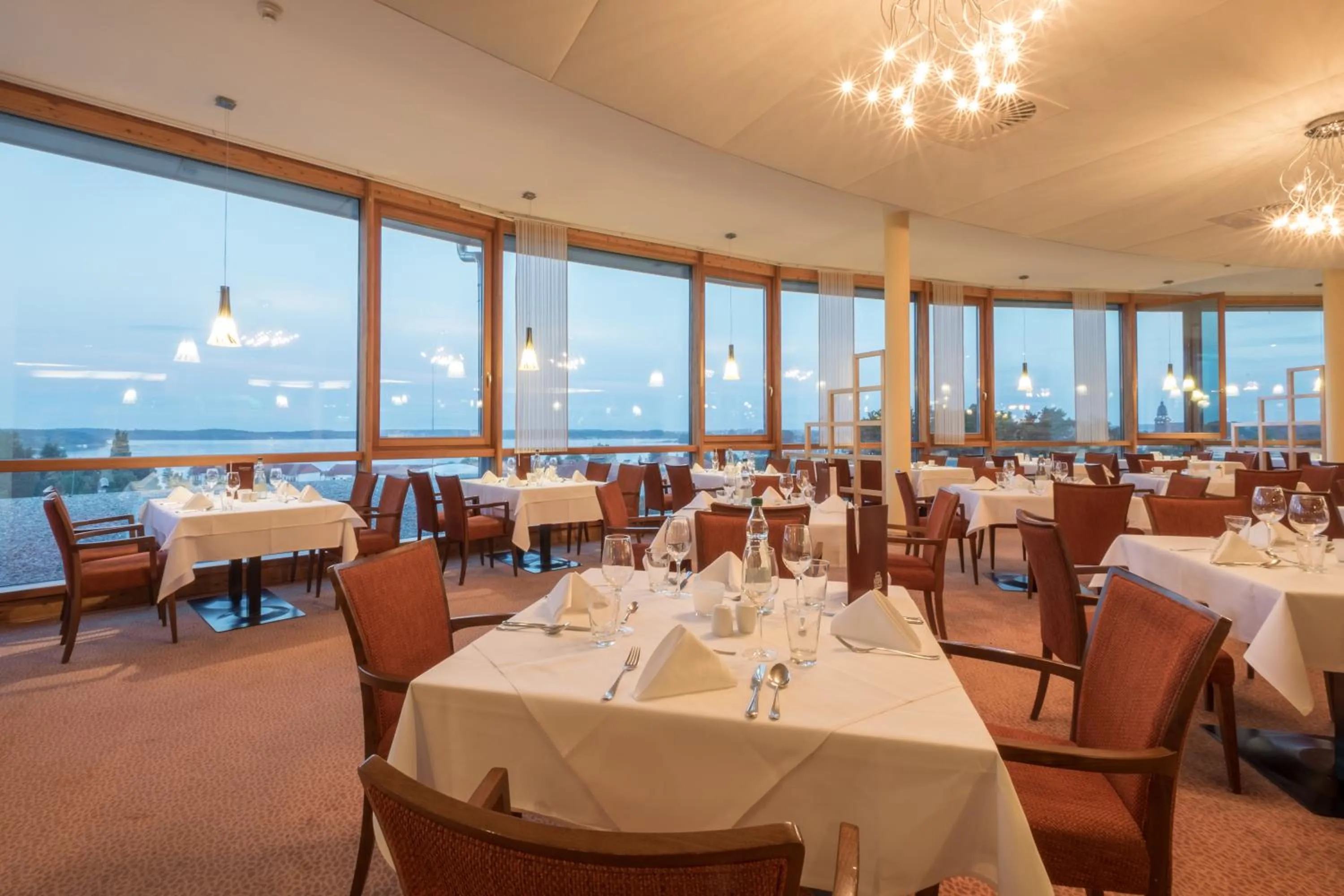 Food and drinks in Kurzentrum Waren (Müritz)