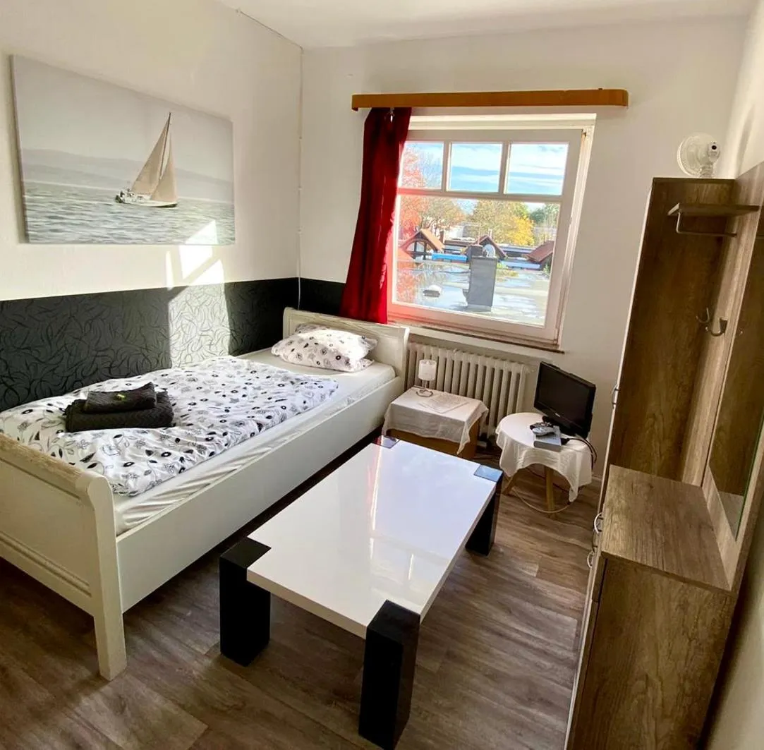 Bed in Pension Zum Burggrafen