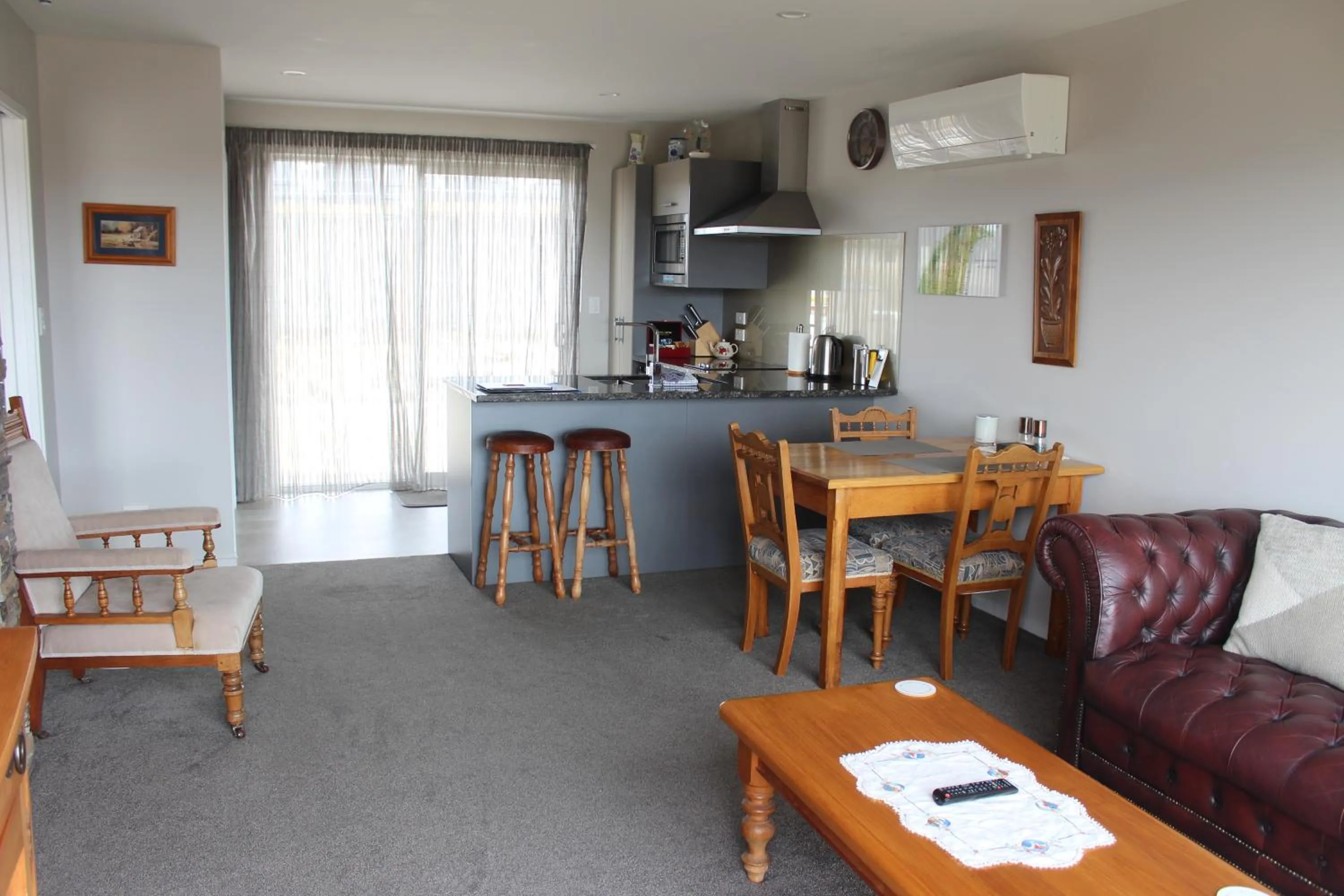 Kitchen or kitchenette in The Mackenzie Suites