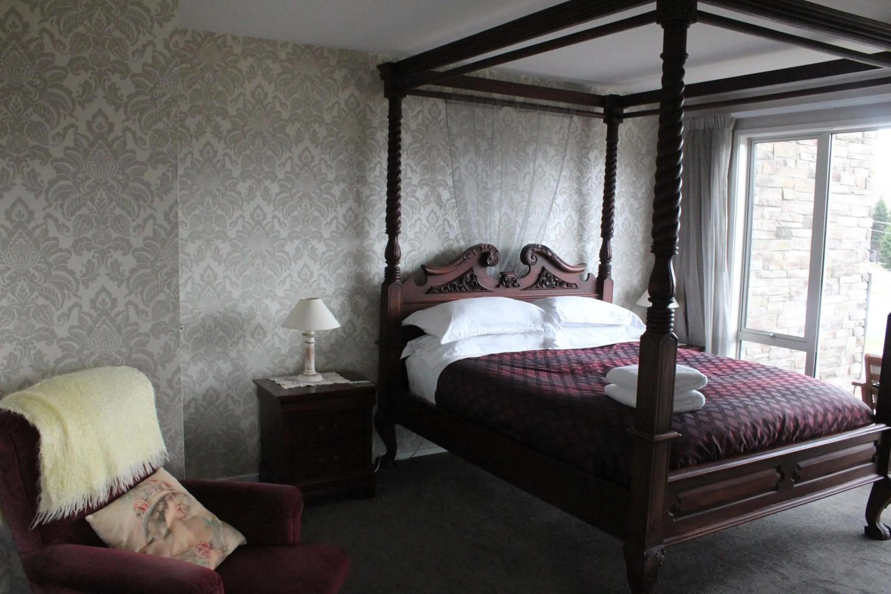 Bedroom, Bed in The Mackenzie Suites