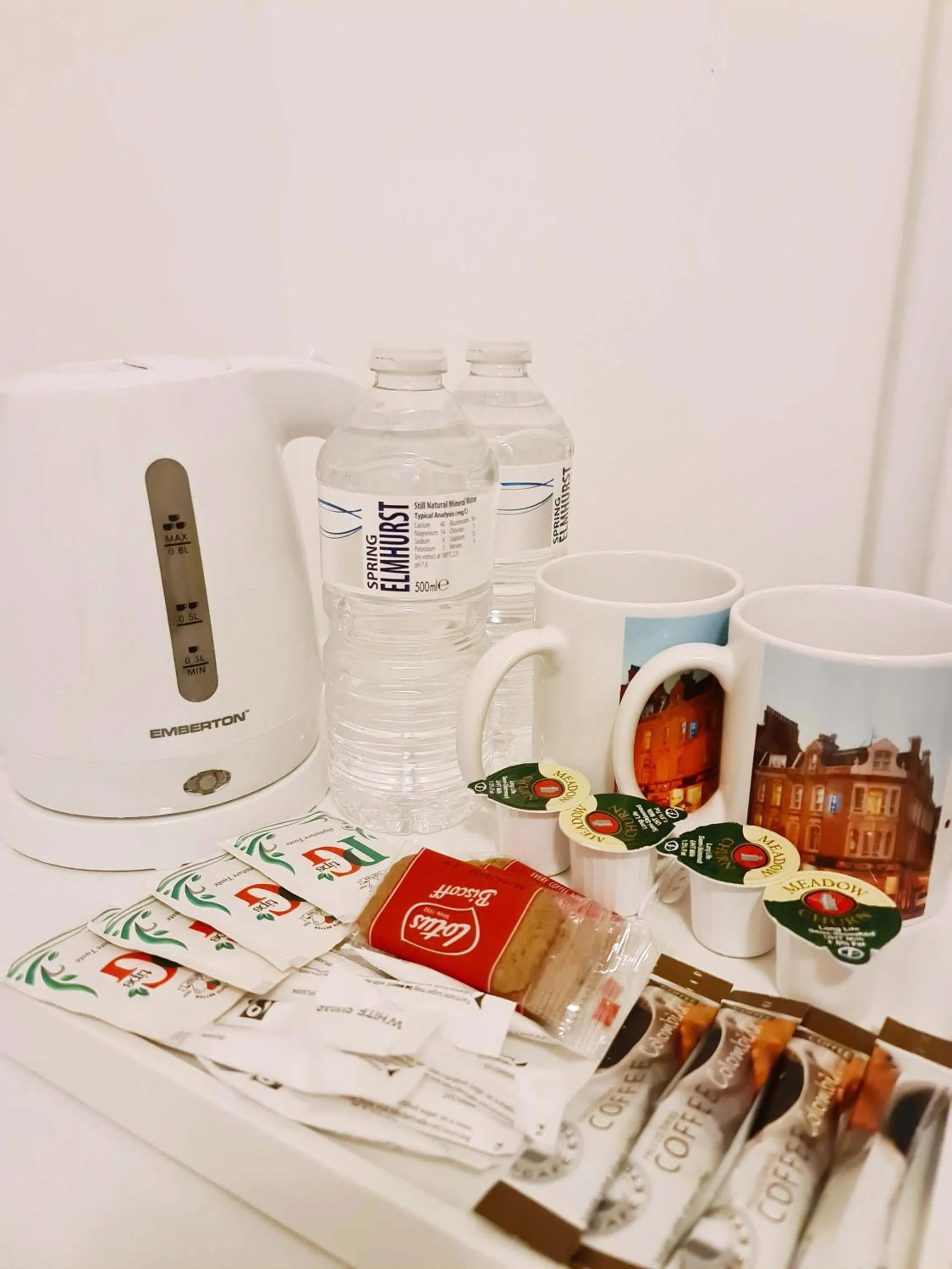 Coffee/tea facilities in City London Hotel