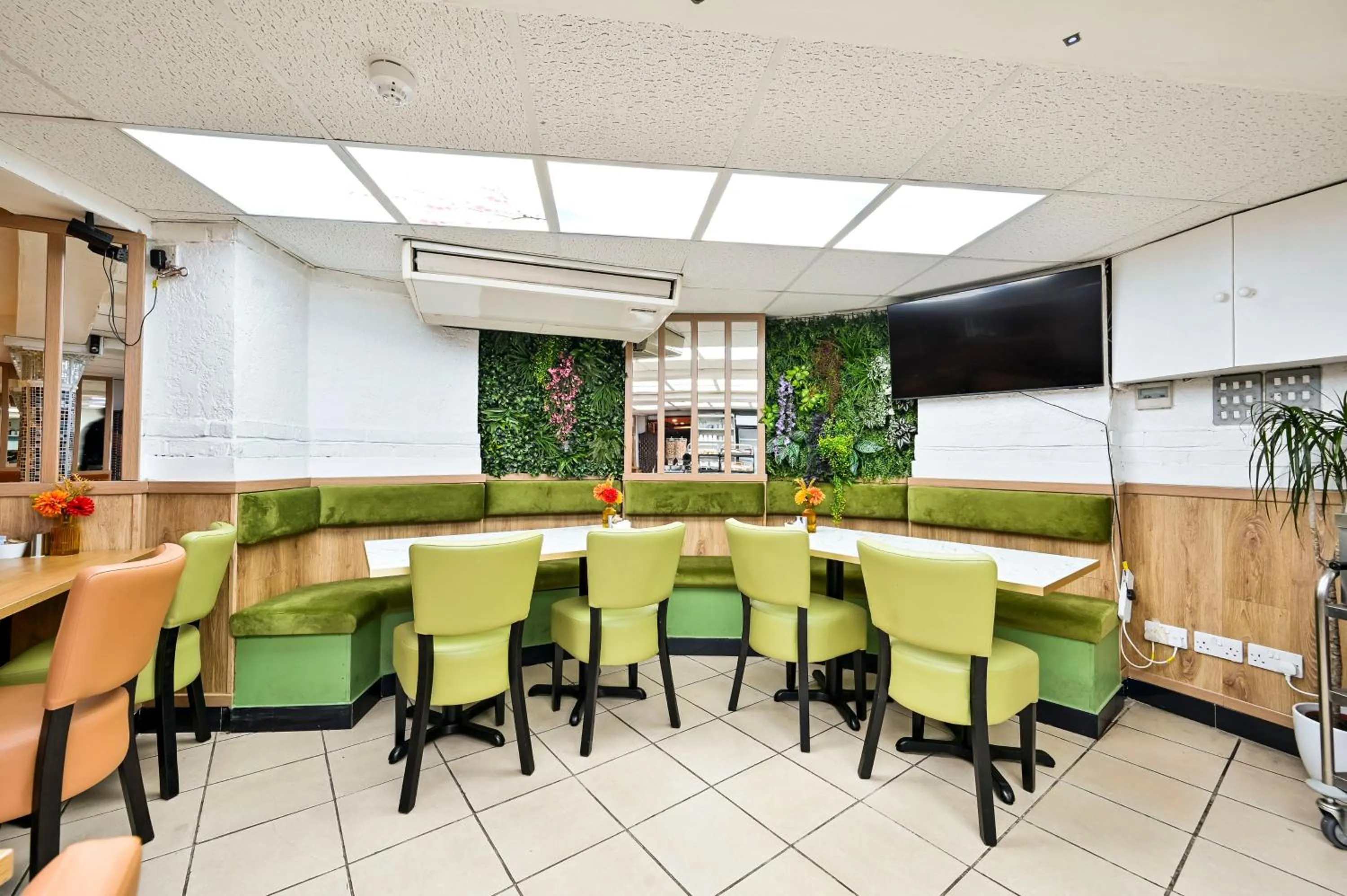 Continental breakfast in City London Hotel