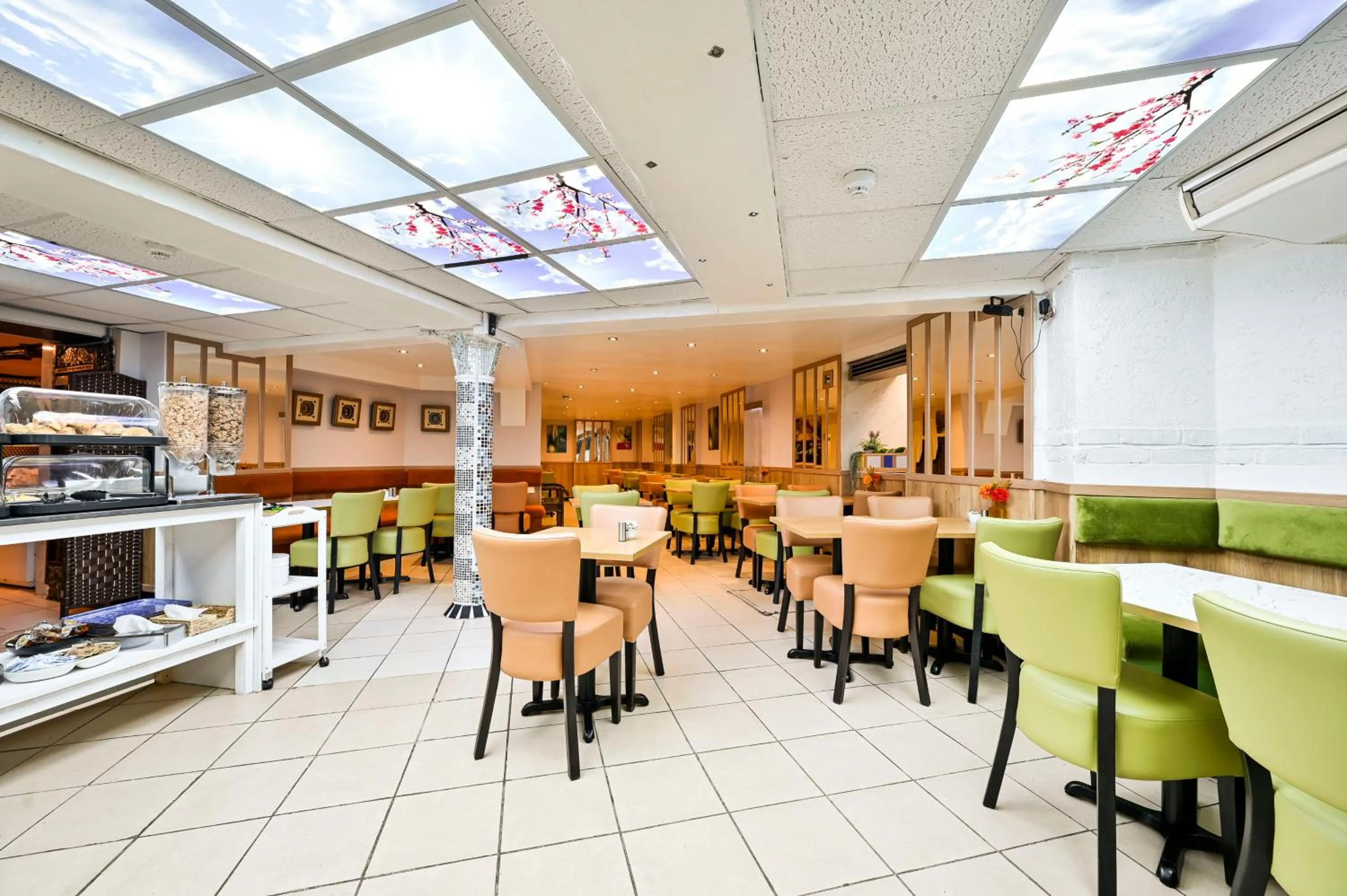 Continental breakfast in City London Hotel