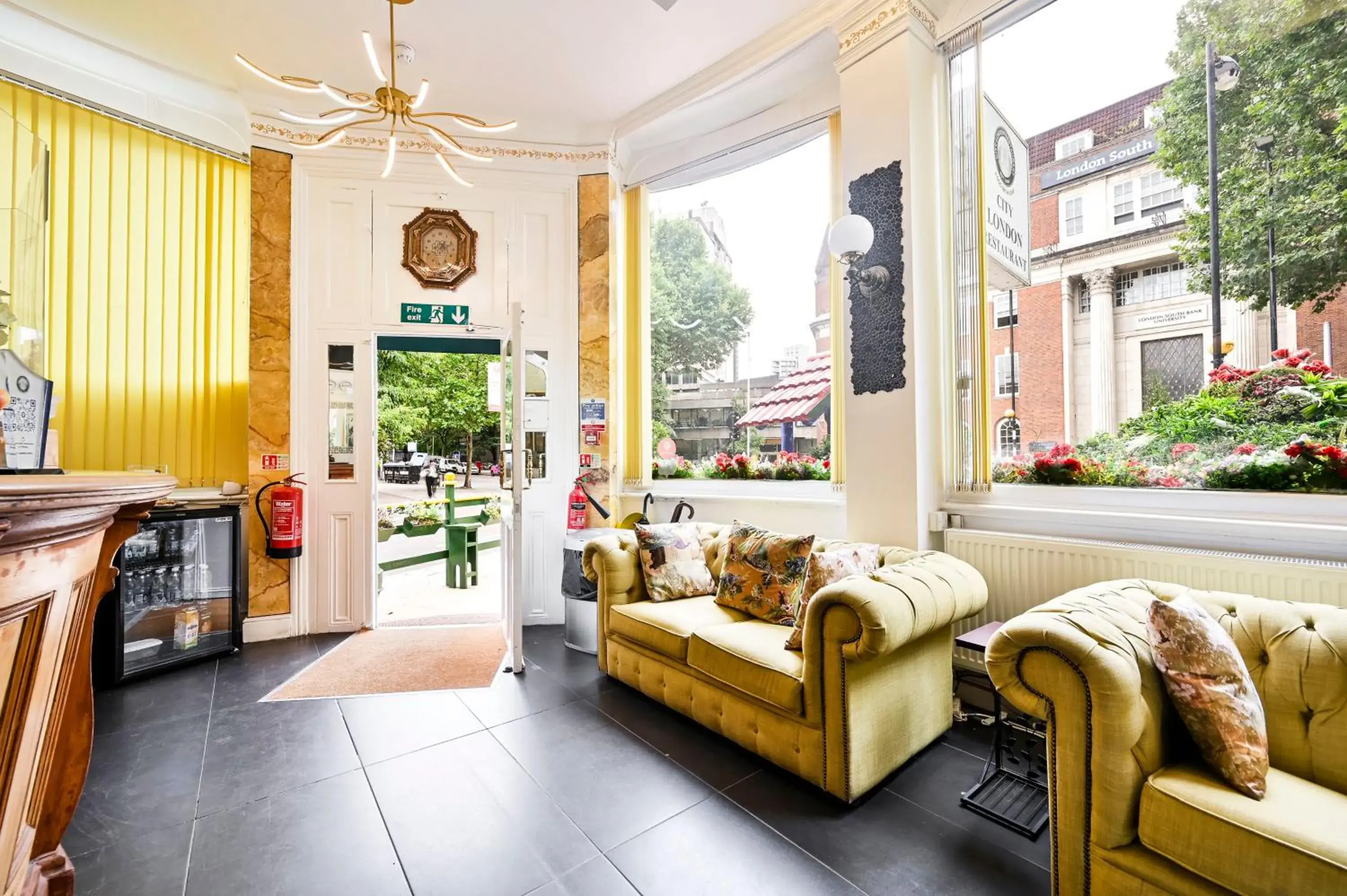 Lobby or reception in City London Hotel Lobby or reception in City London Hotel