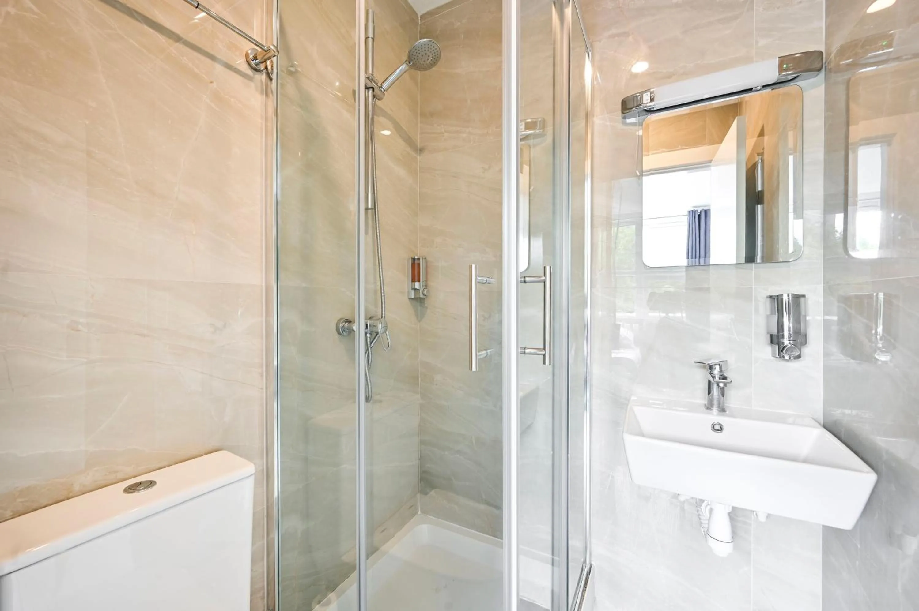 Shower in City London Hotel