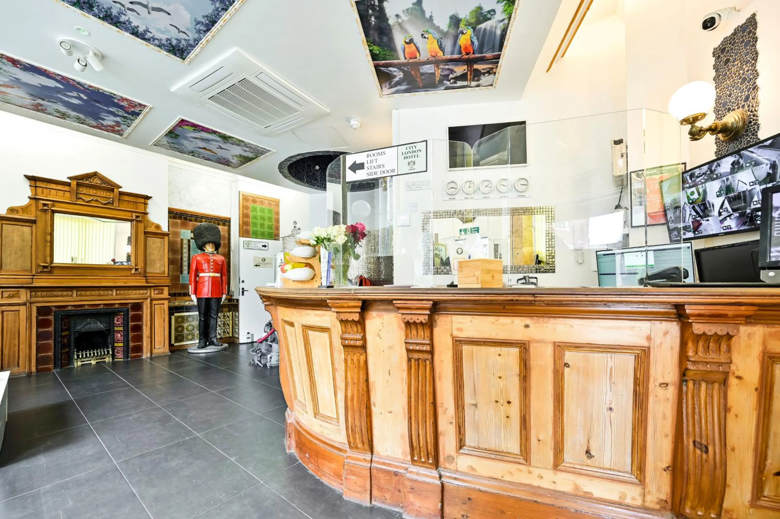 Lobby or reception in City London Hotel