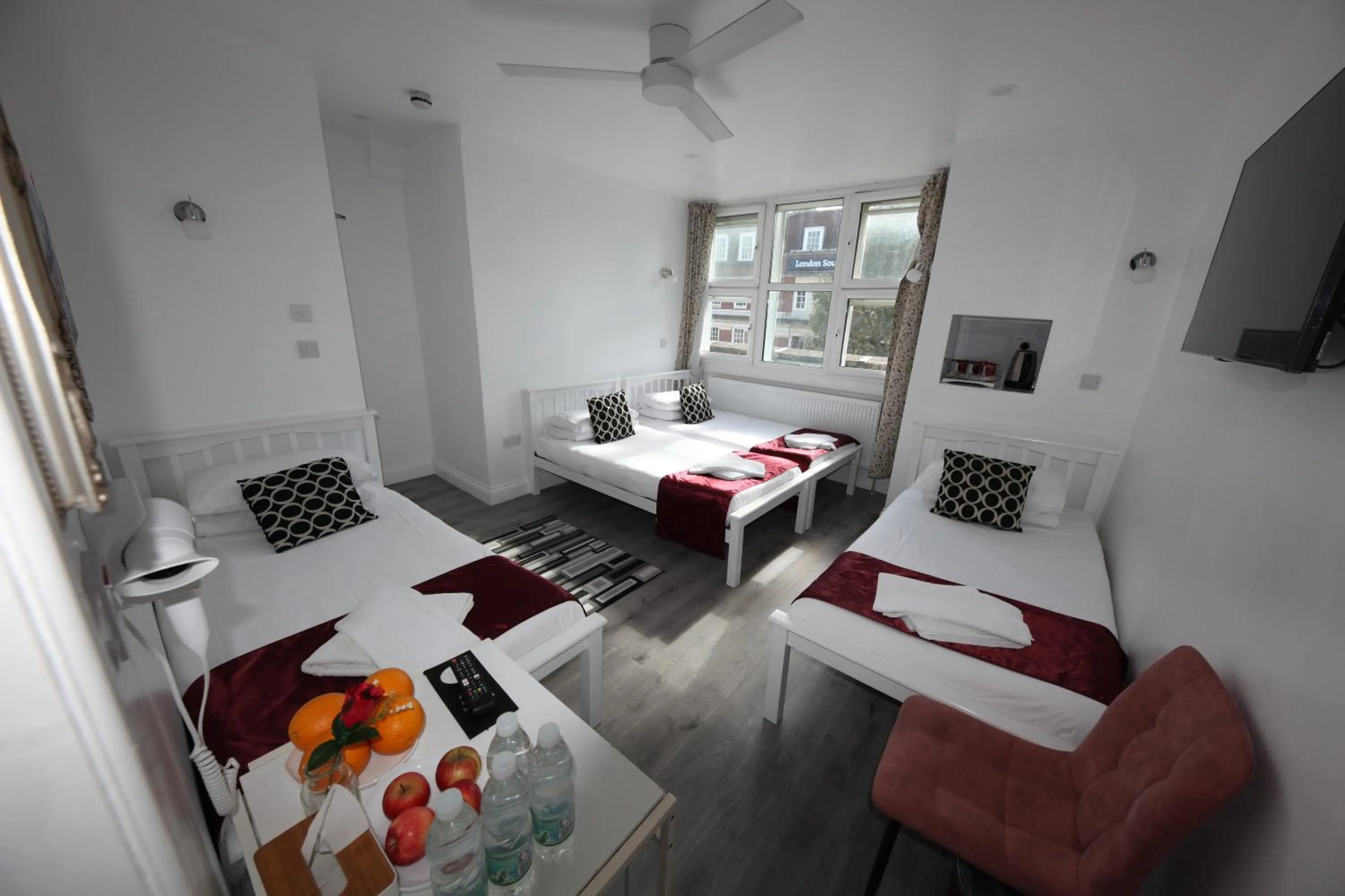 Bed in City London Hotel